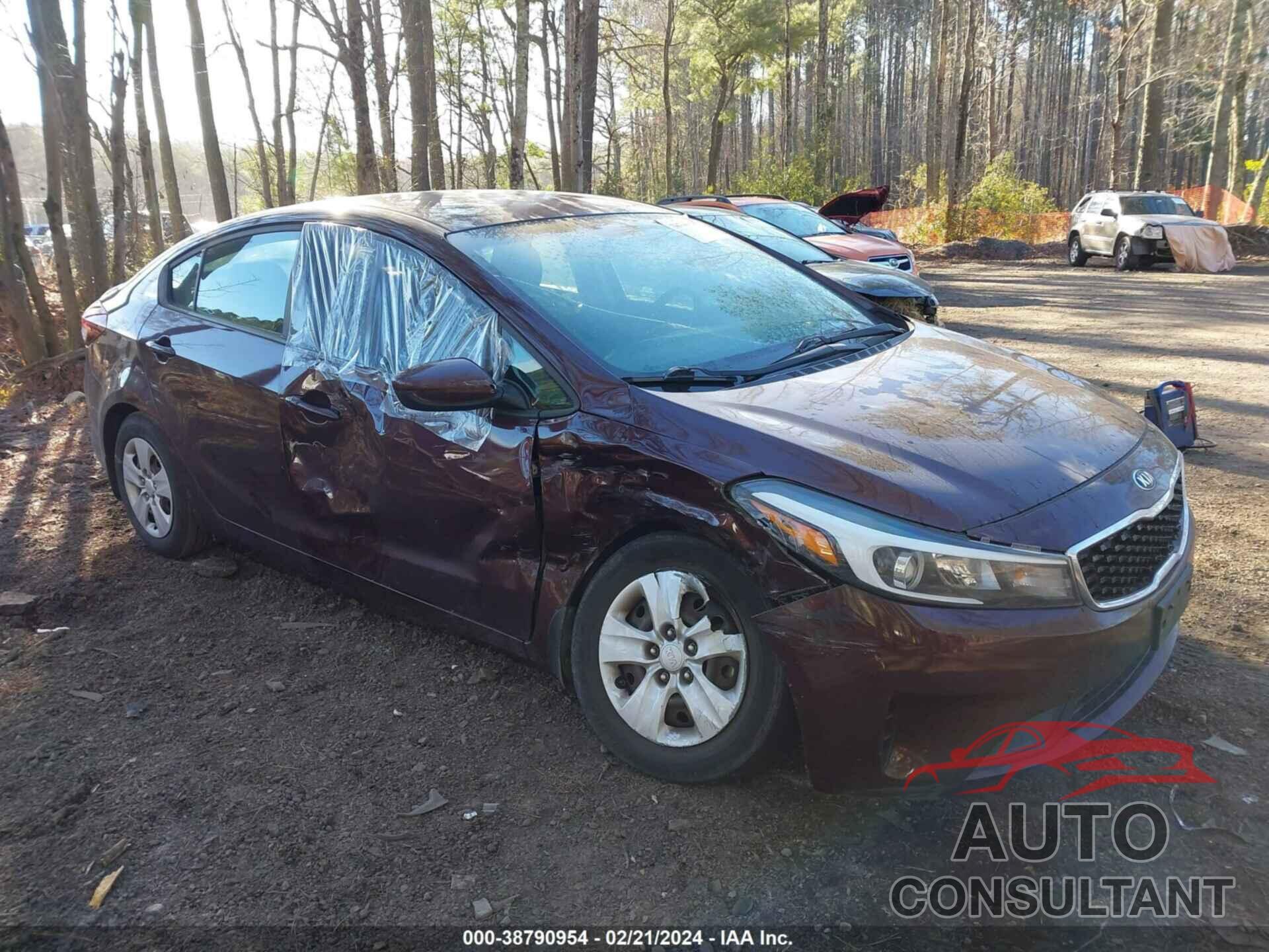 KIA FORTE 2018 - 3KPFK4A74JE279131