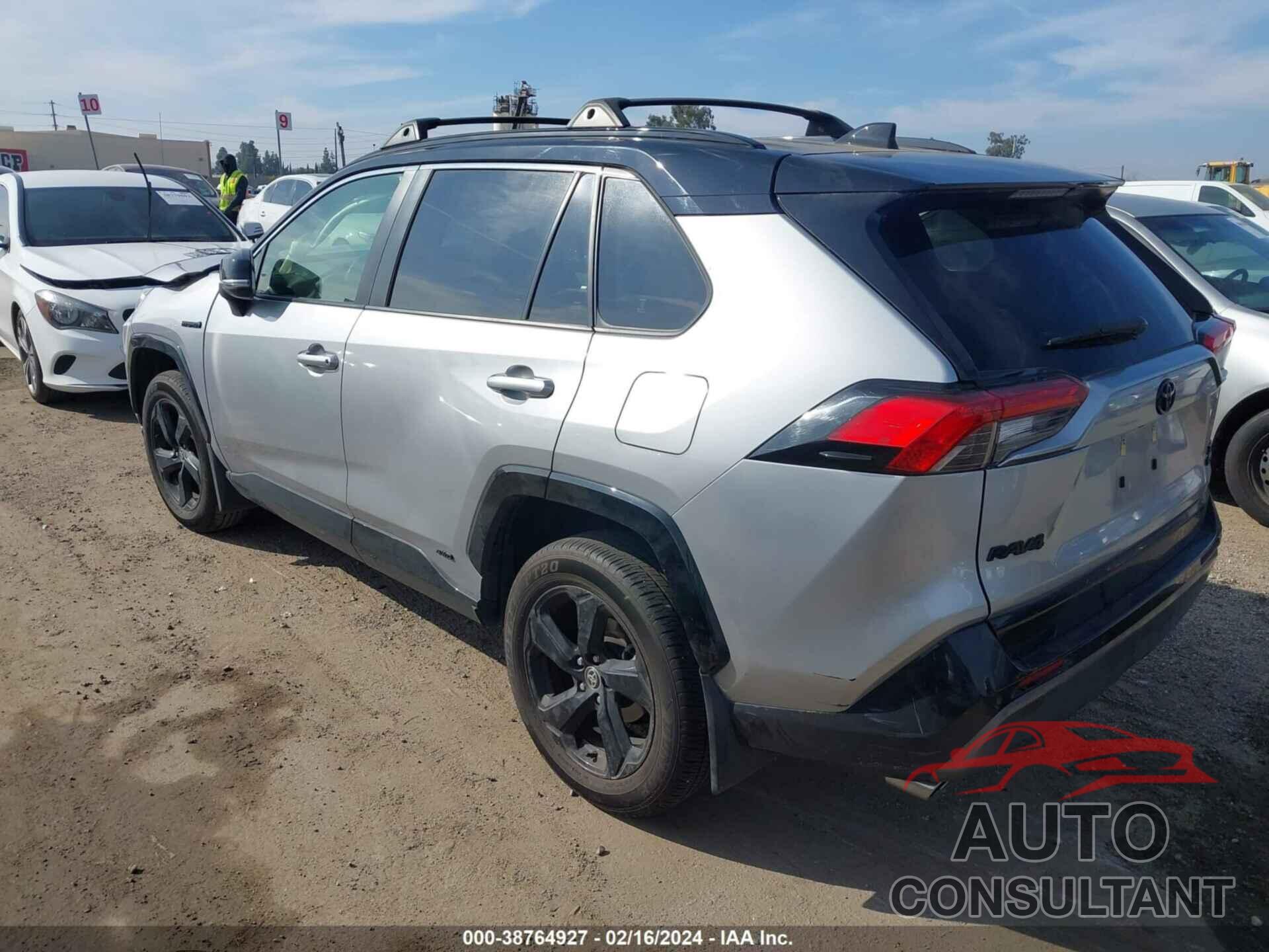 TOYOTA RAV4 2020 - JTMEWRFV6LJ048306