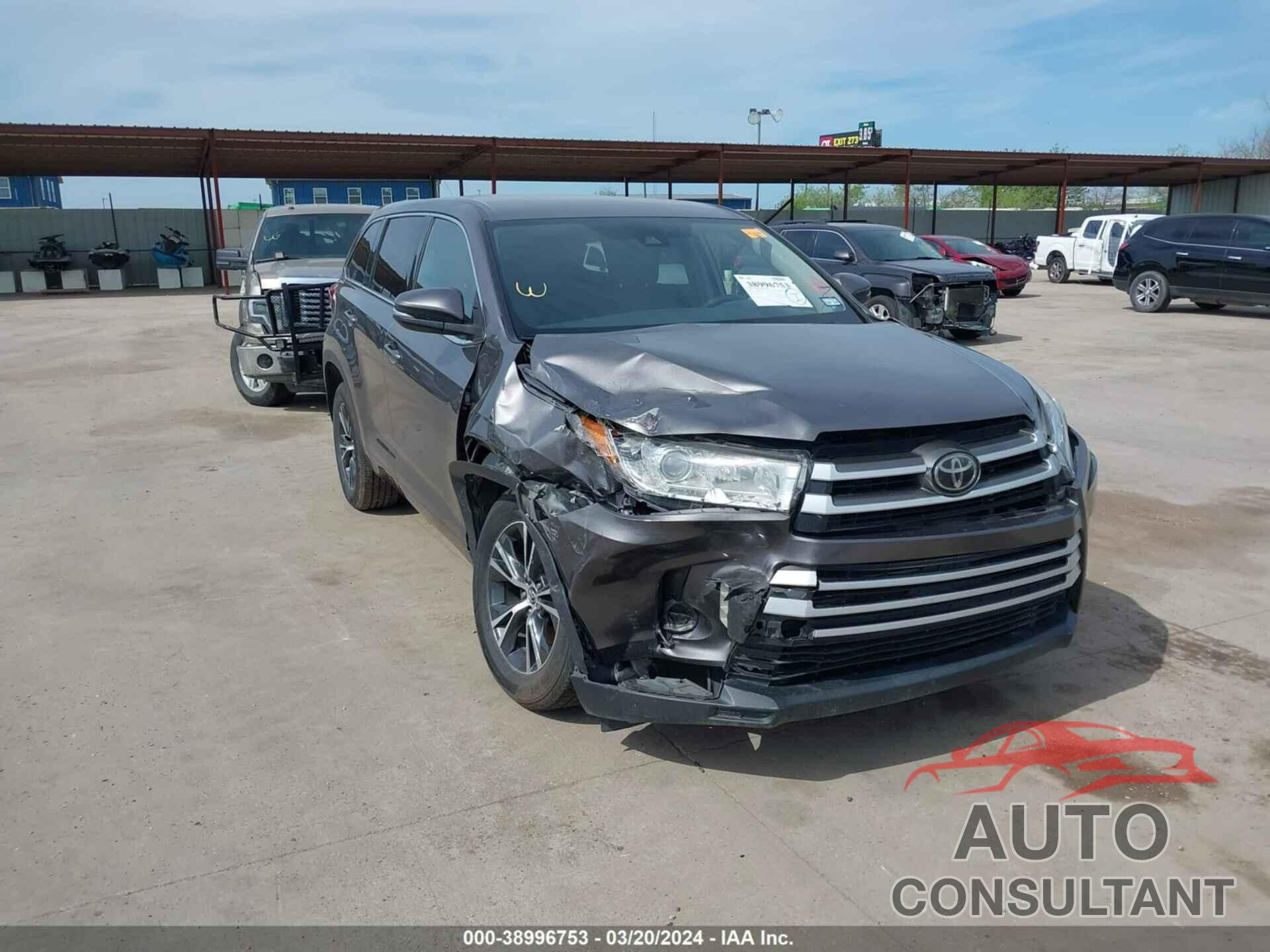 TOYOTA HIGHLANDER 2018 - 5TDZZRFH5JS245972