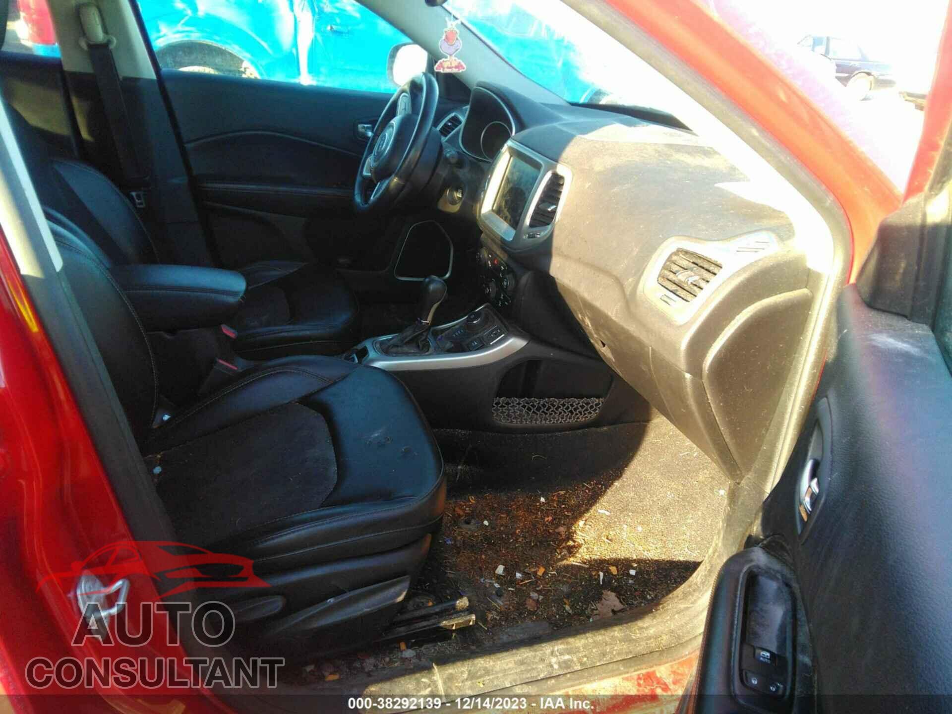 JEEP COMPASS 2018 - 3C4NJDBB4JT331970