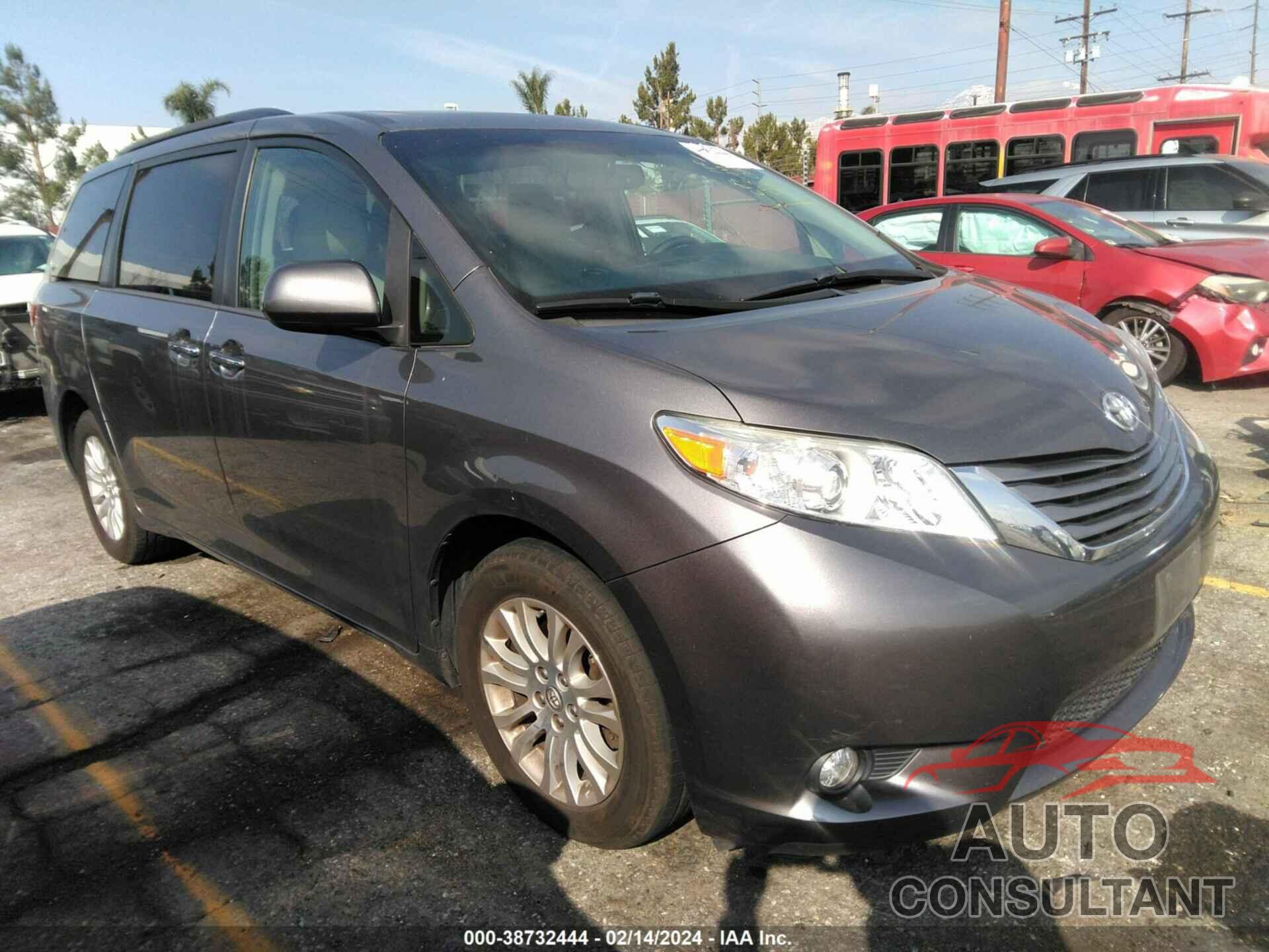 TOYOTA SIENNA 2017 - 5TDYZ3DC6HS884369