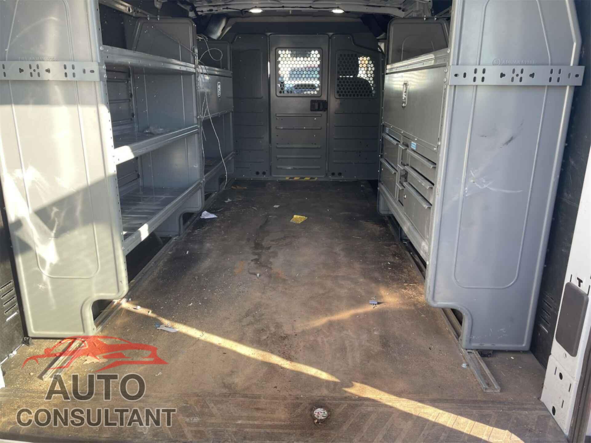 FORD TRANSIT 2019 - 1FTYR2YM0KKA14709