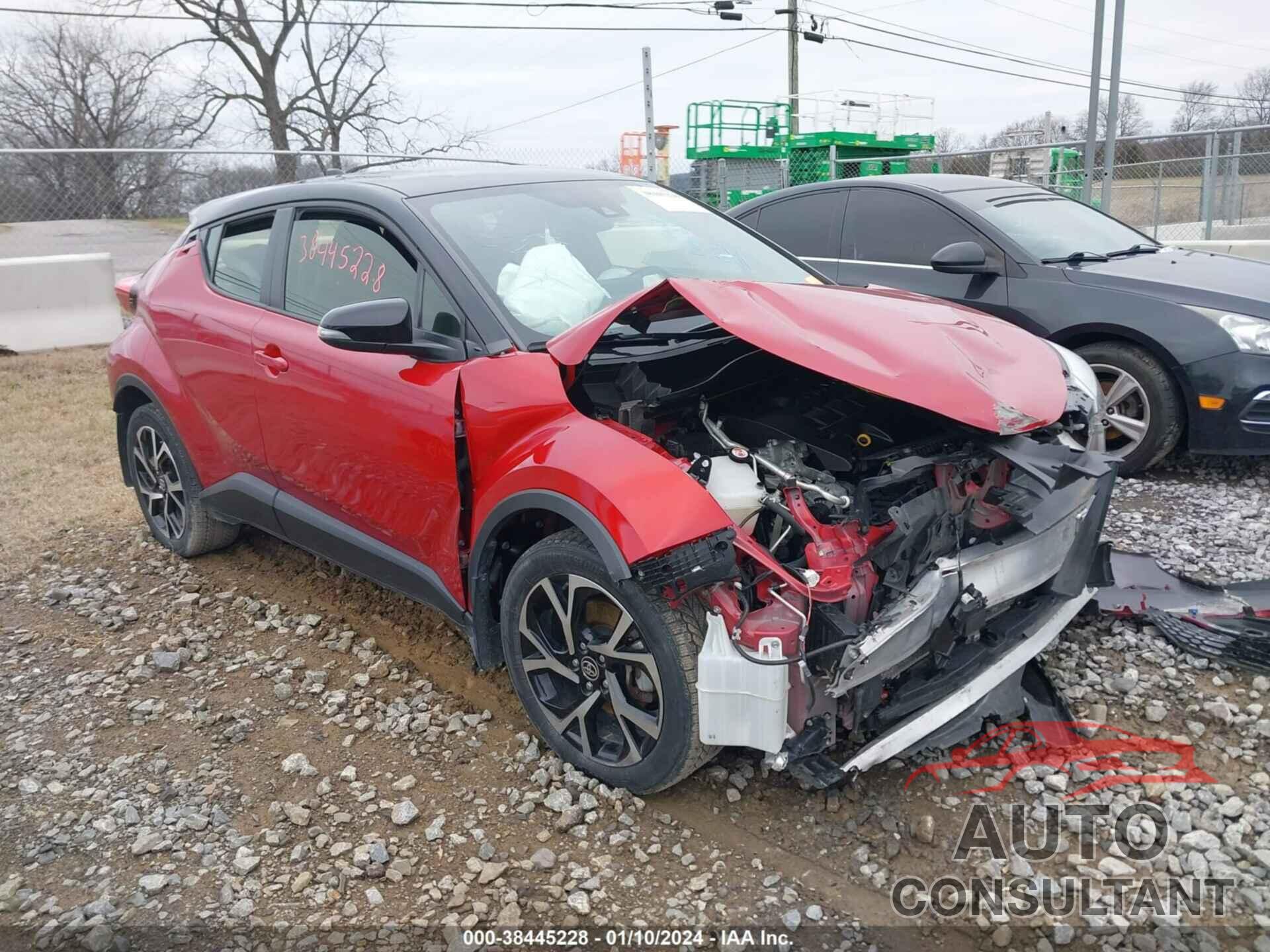 TOYOTA C-HR 2020 - JTNKHMBX6L1065903