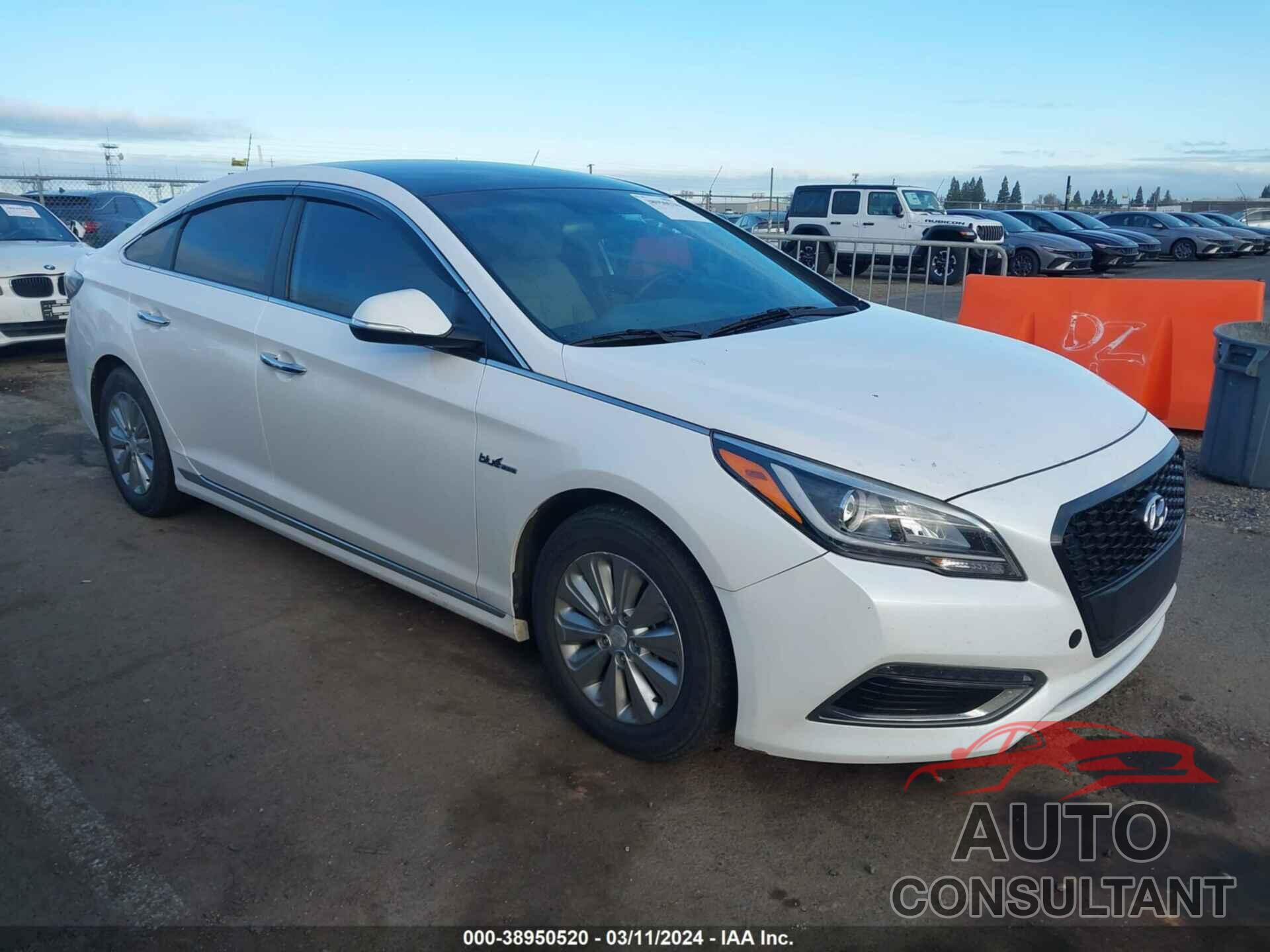 HYUNDAI SONATA HYBRID 2017 - KMHE24L17HA058099