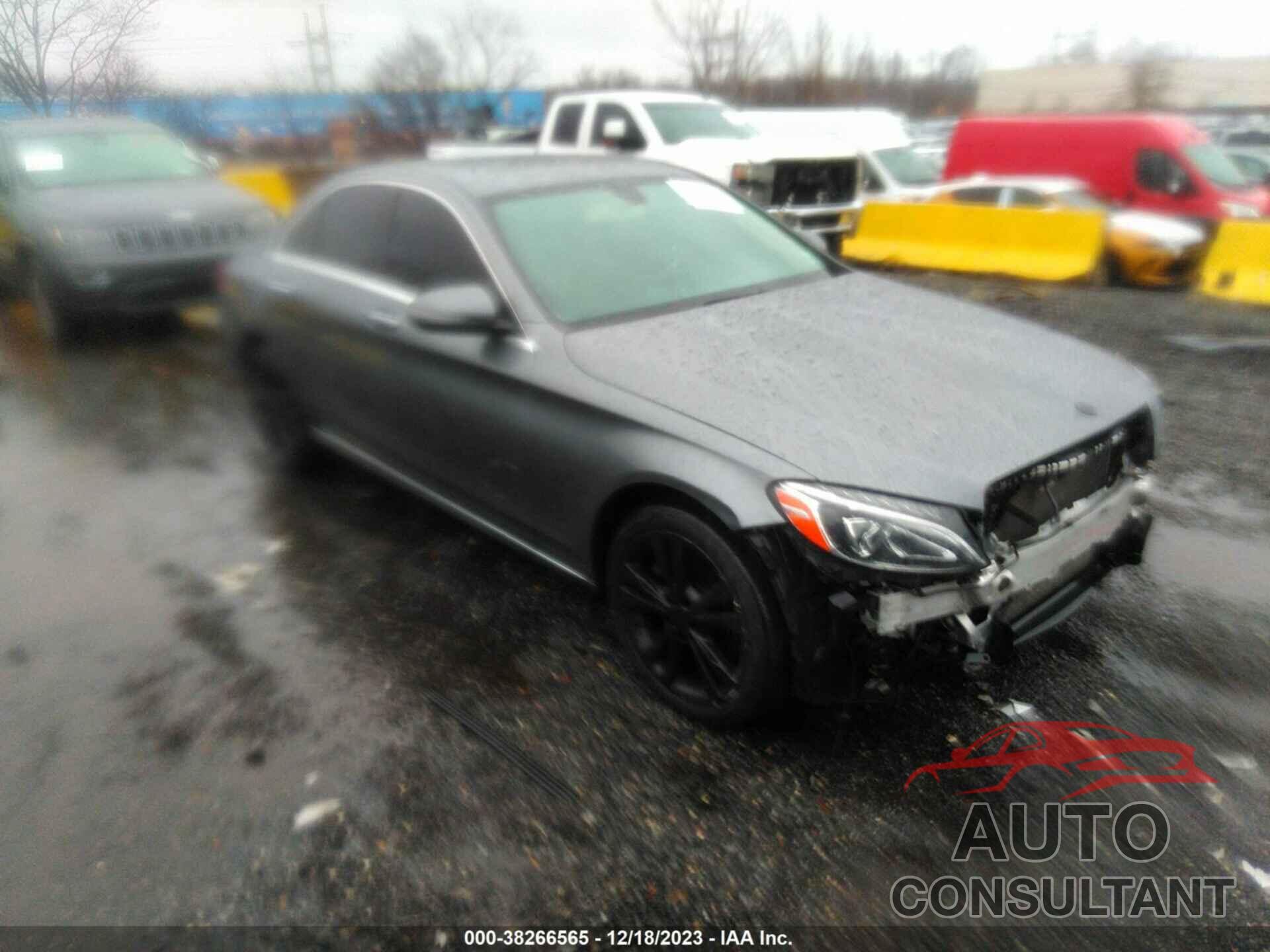 MERCEDES-BENZ C 300 2018 - 55SWF4KB9JU262843