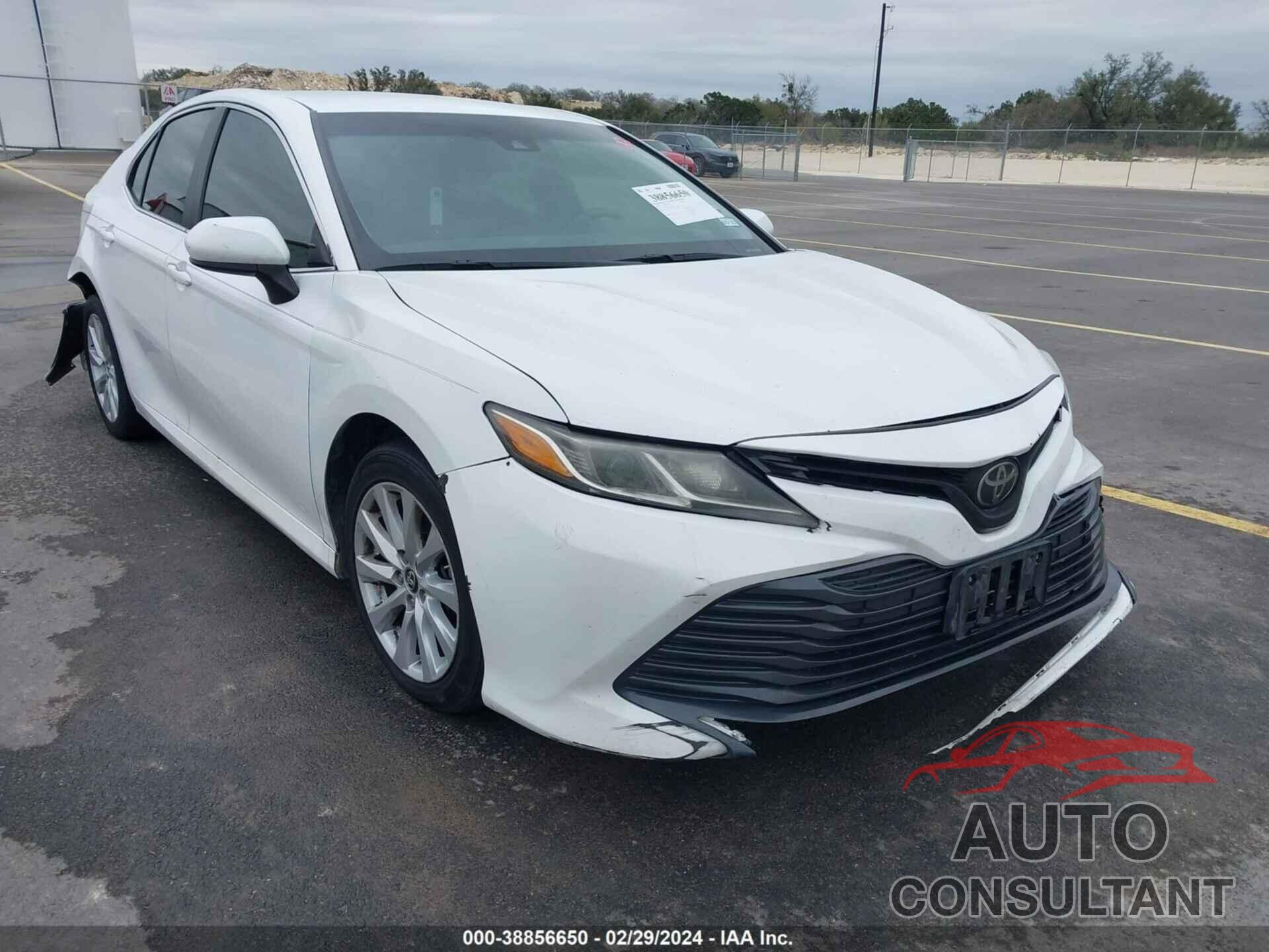 TOYOTA CAMRY 2018 - 4T1B11HK5JU640454