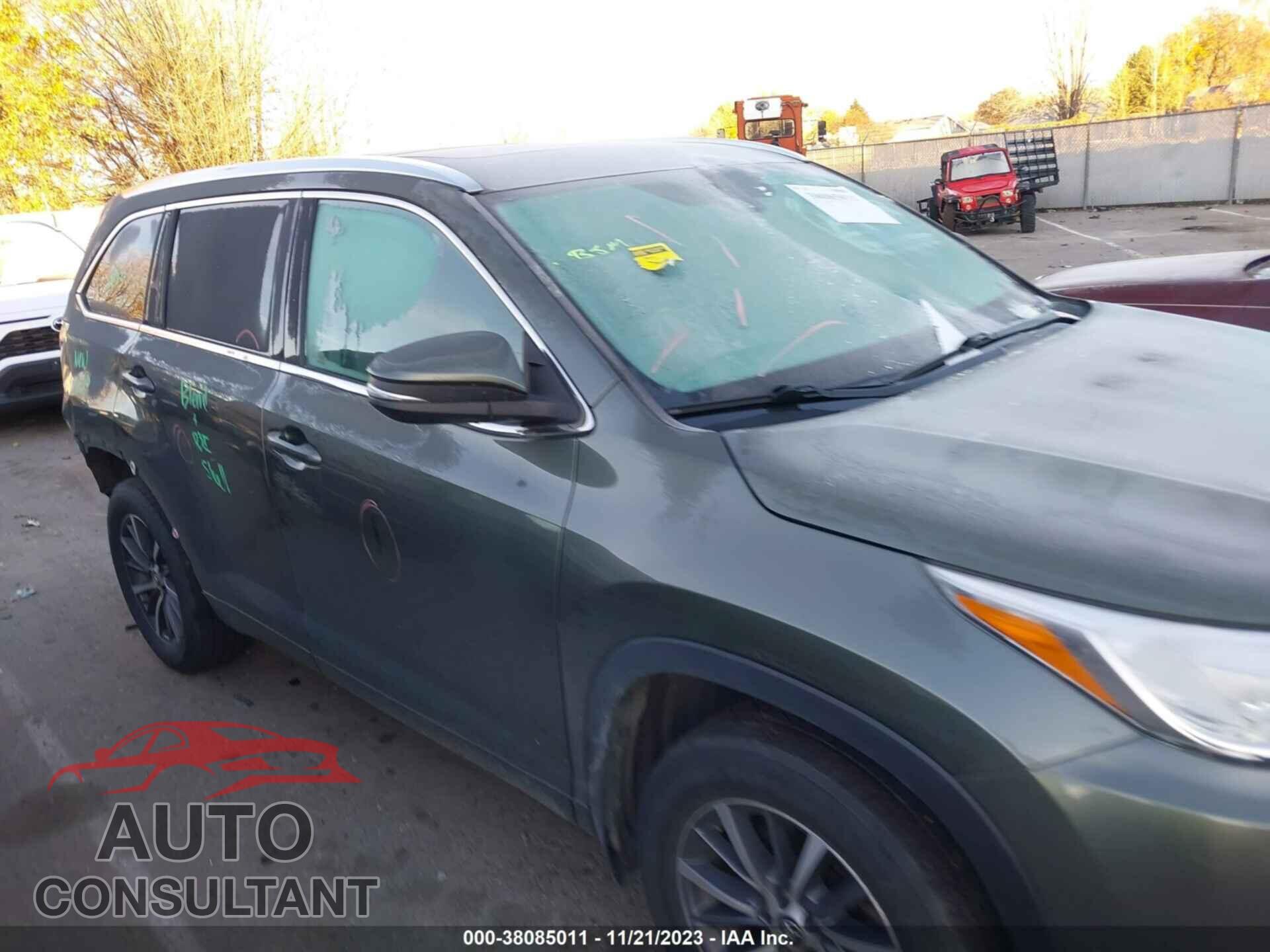 TOYOTA HIGHLANDER 2018 - 5TDJZRFH4JS914357