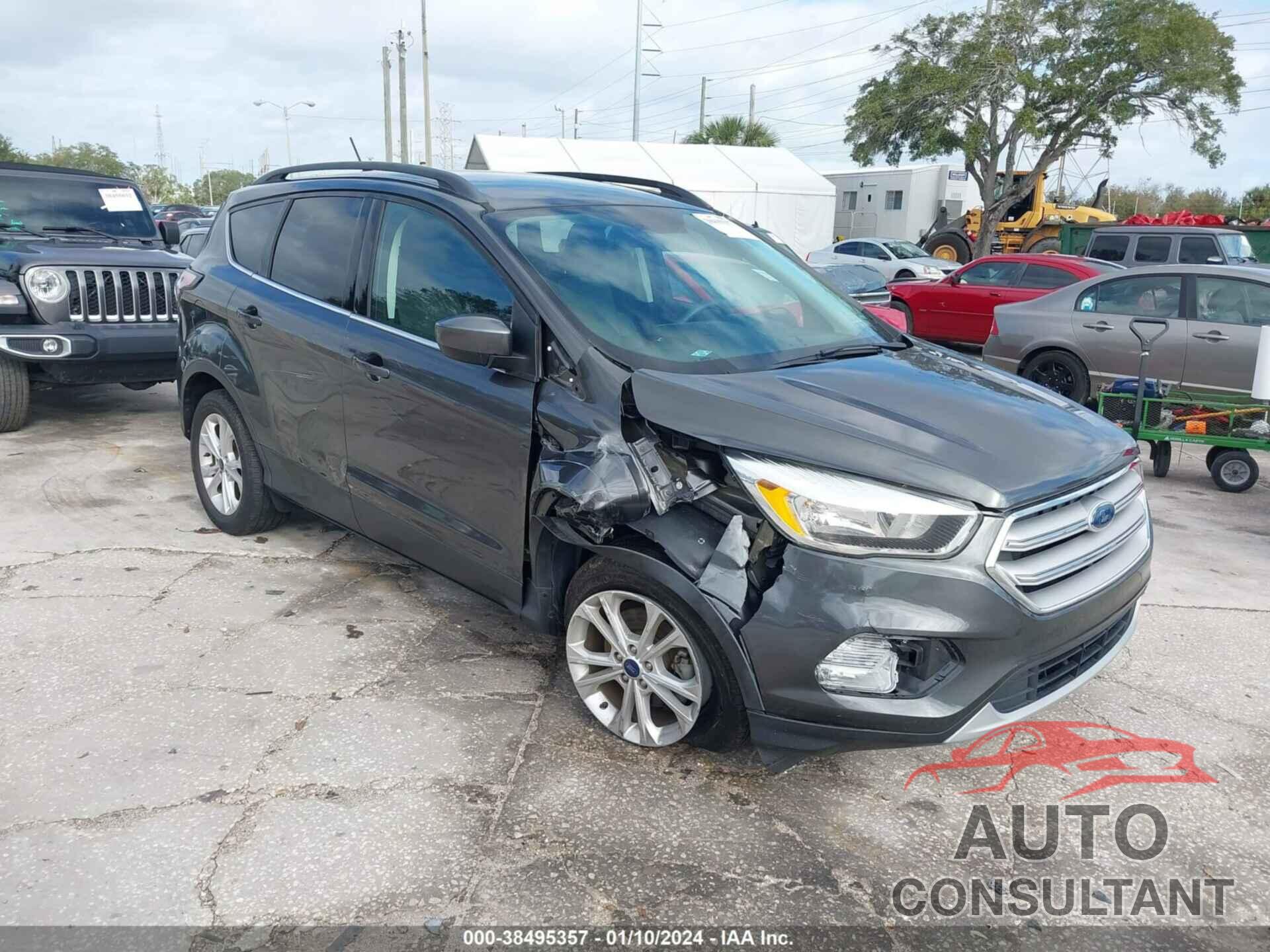 FORD ESCAPE 2018 - 1FMCU0GD5JUB04712