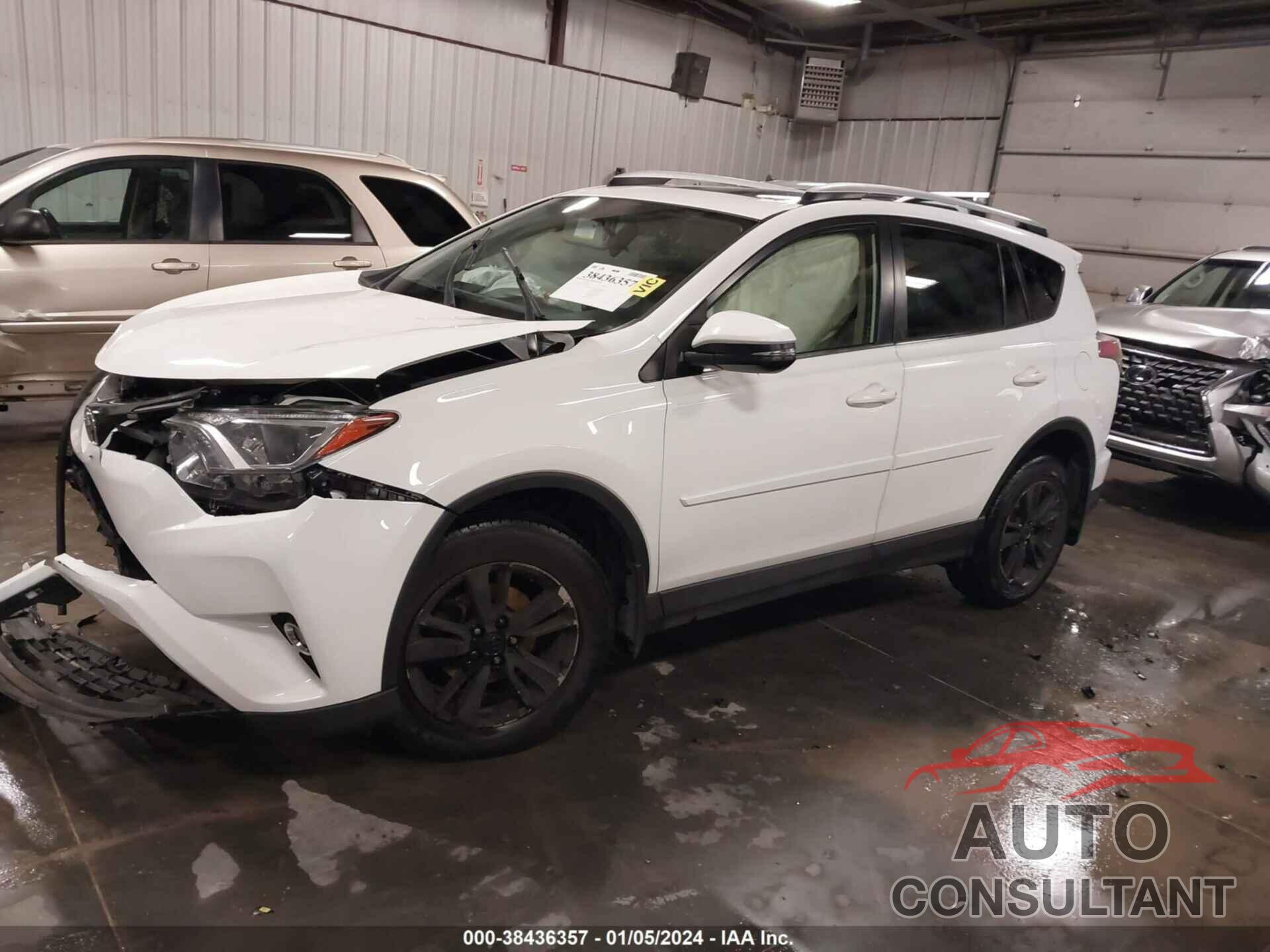 TOYOTA RAV4 2016 - JTMRFREV6GJ100848