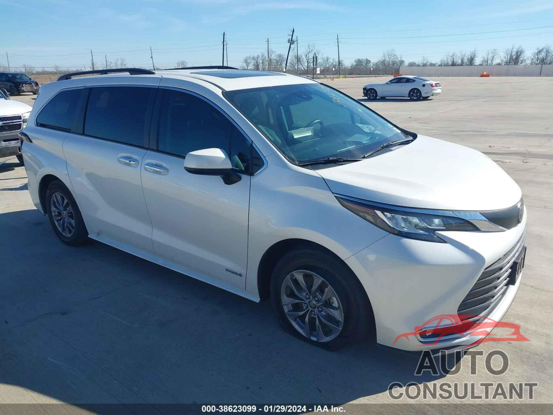 TOYOTA SIENNA 2021 - 5TDYRKEC6MS043087