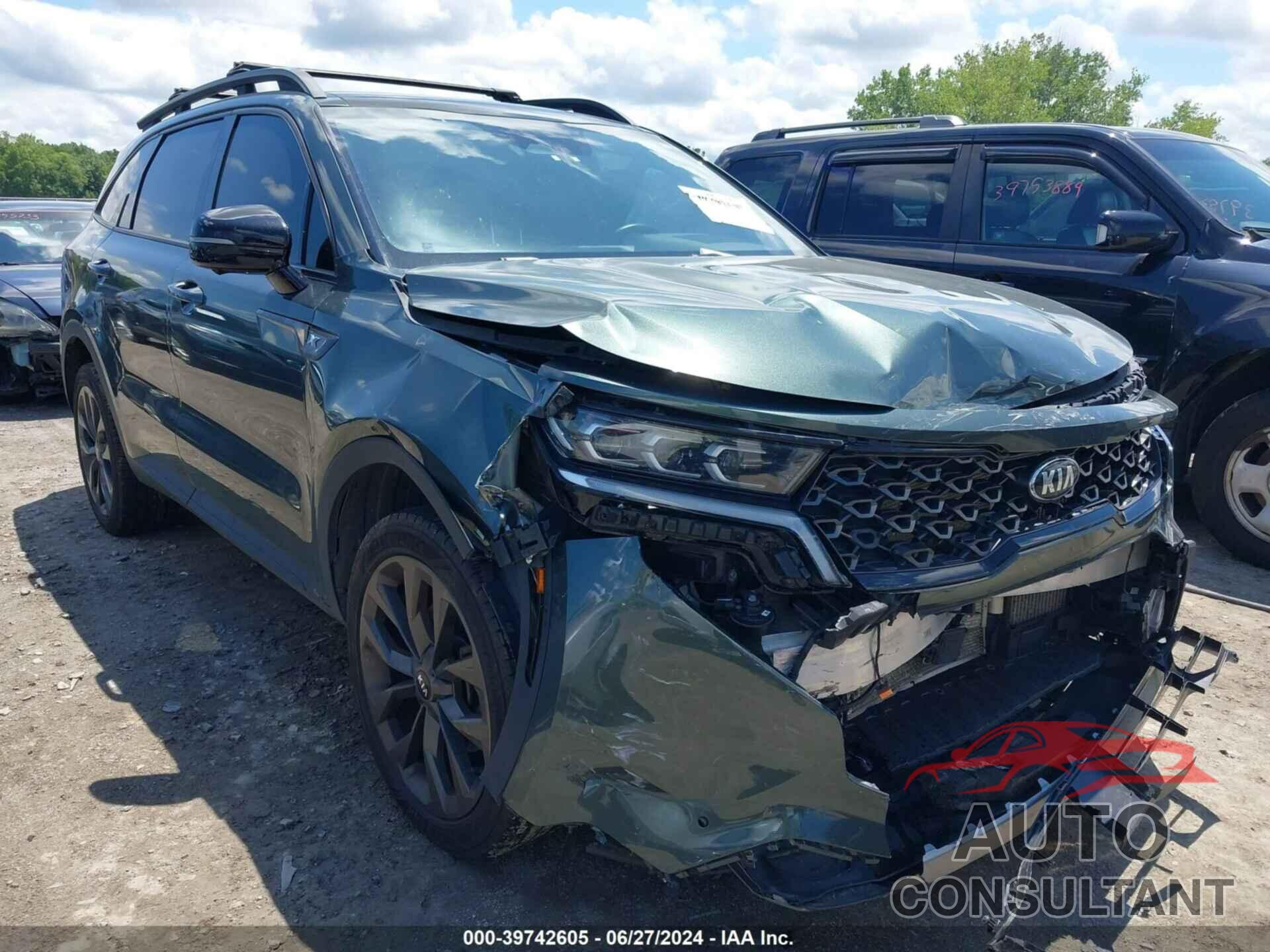 KIA SORENTO 2021 - 5XYRKDLF9MG025701