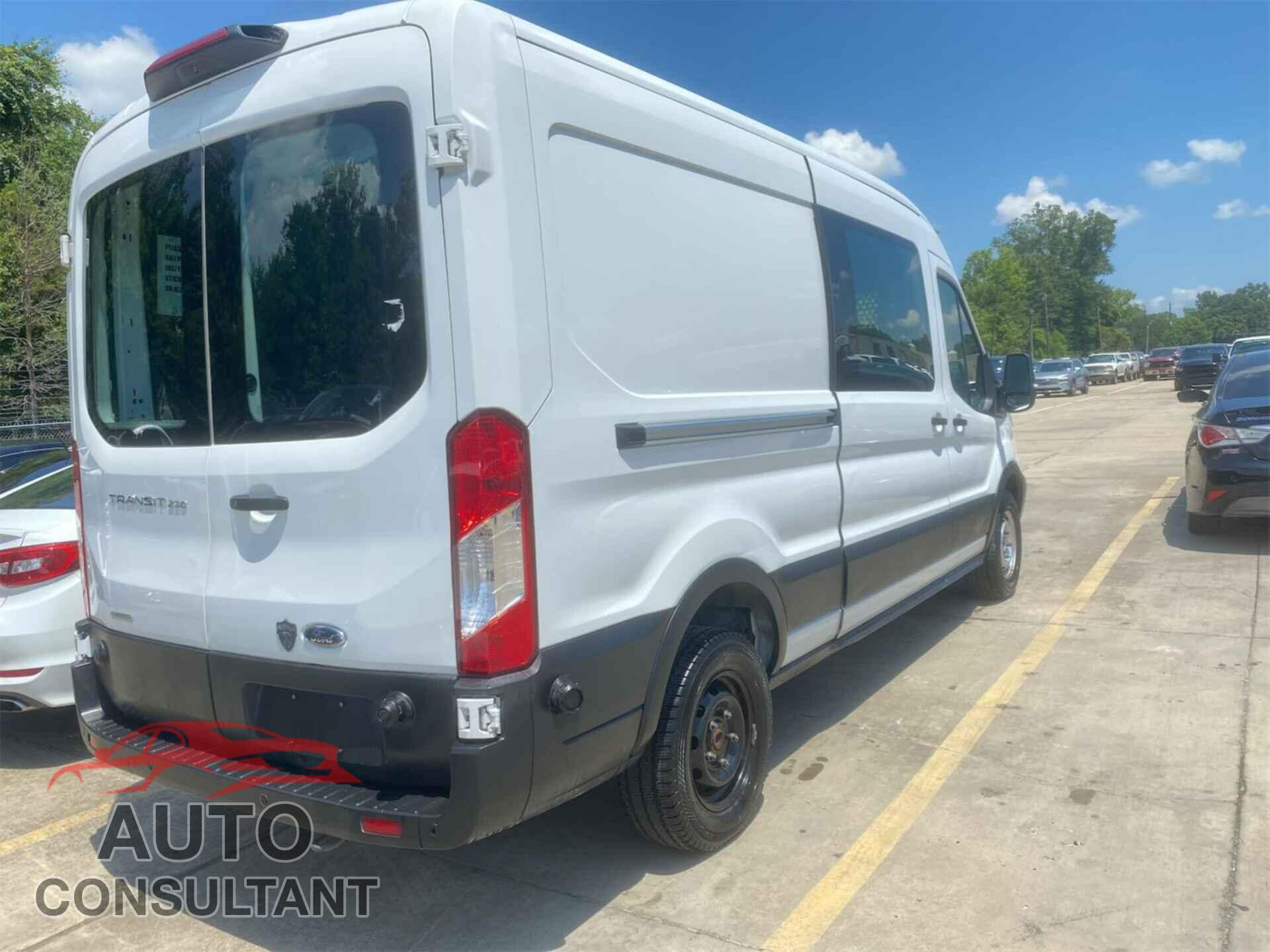 FORD TRANSIT 2019 - 1FTYR2CGXKKB82102