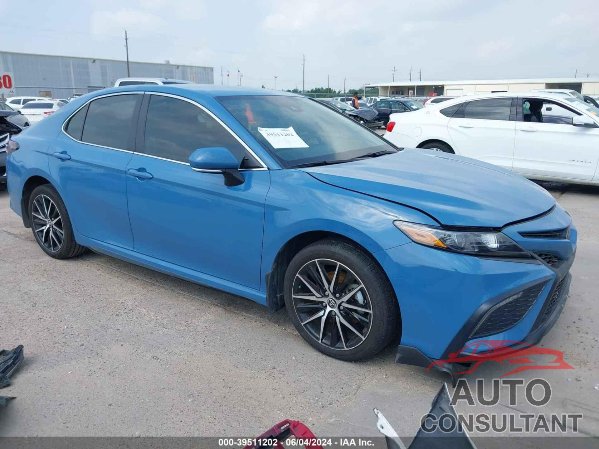 TOYOTA CAMRY 2023 - 4T1G11AK8PU186371