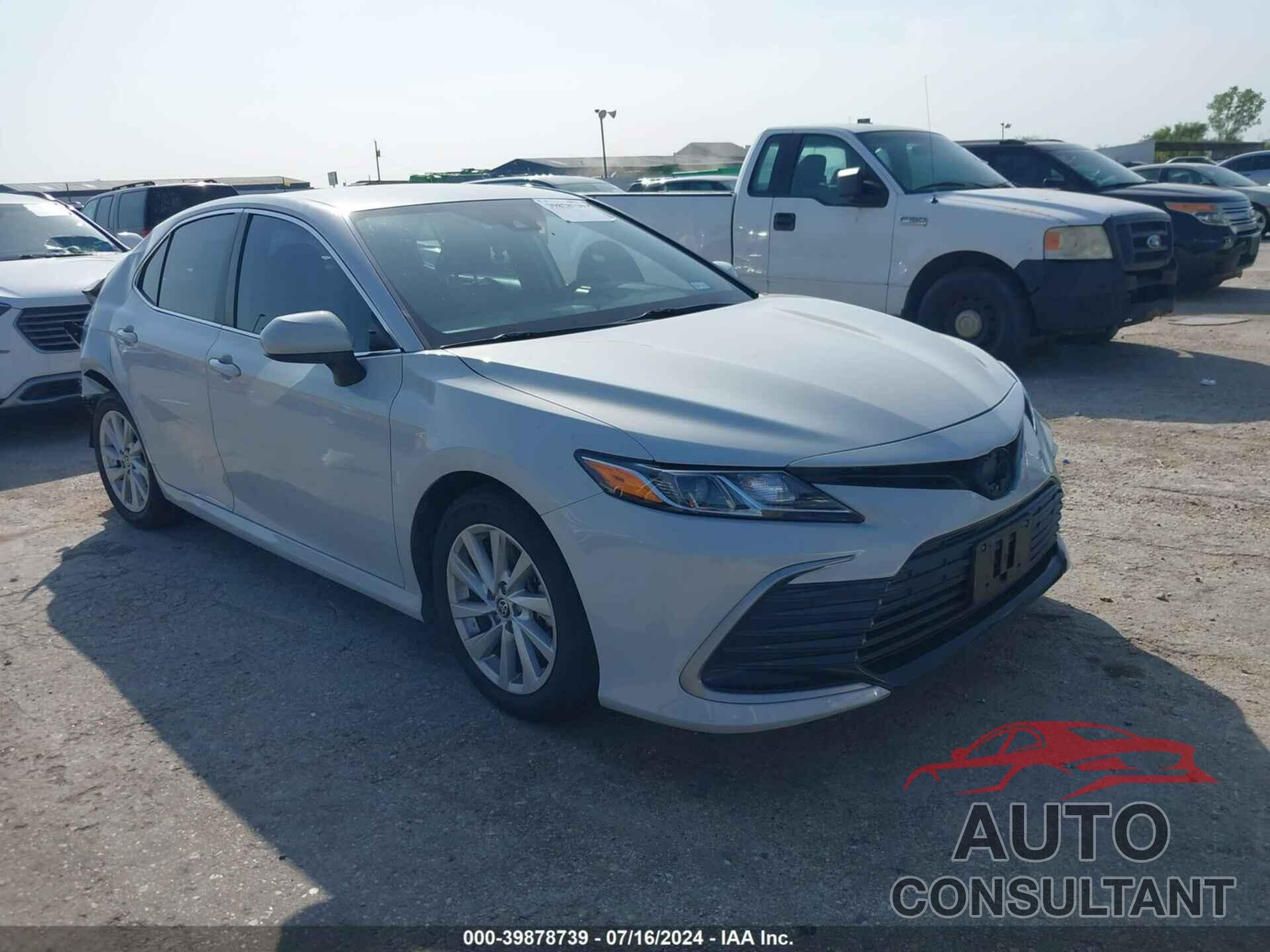 TOYOTA CAMRY 2023 - 4T1C11AK1PU116502