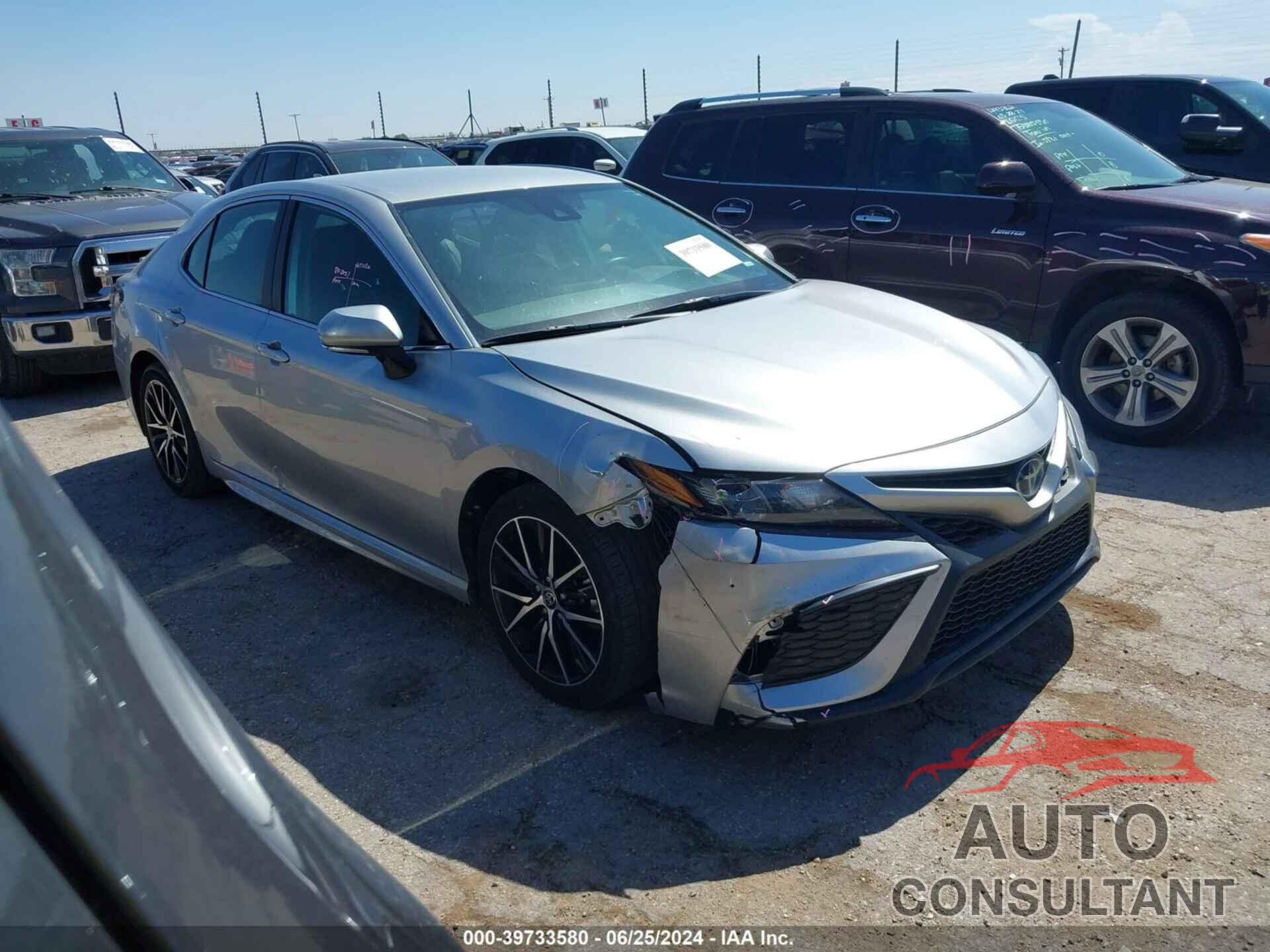 TOYOTA CAMRY 2023 - 4T1G11AK2PU758177