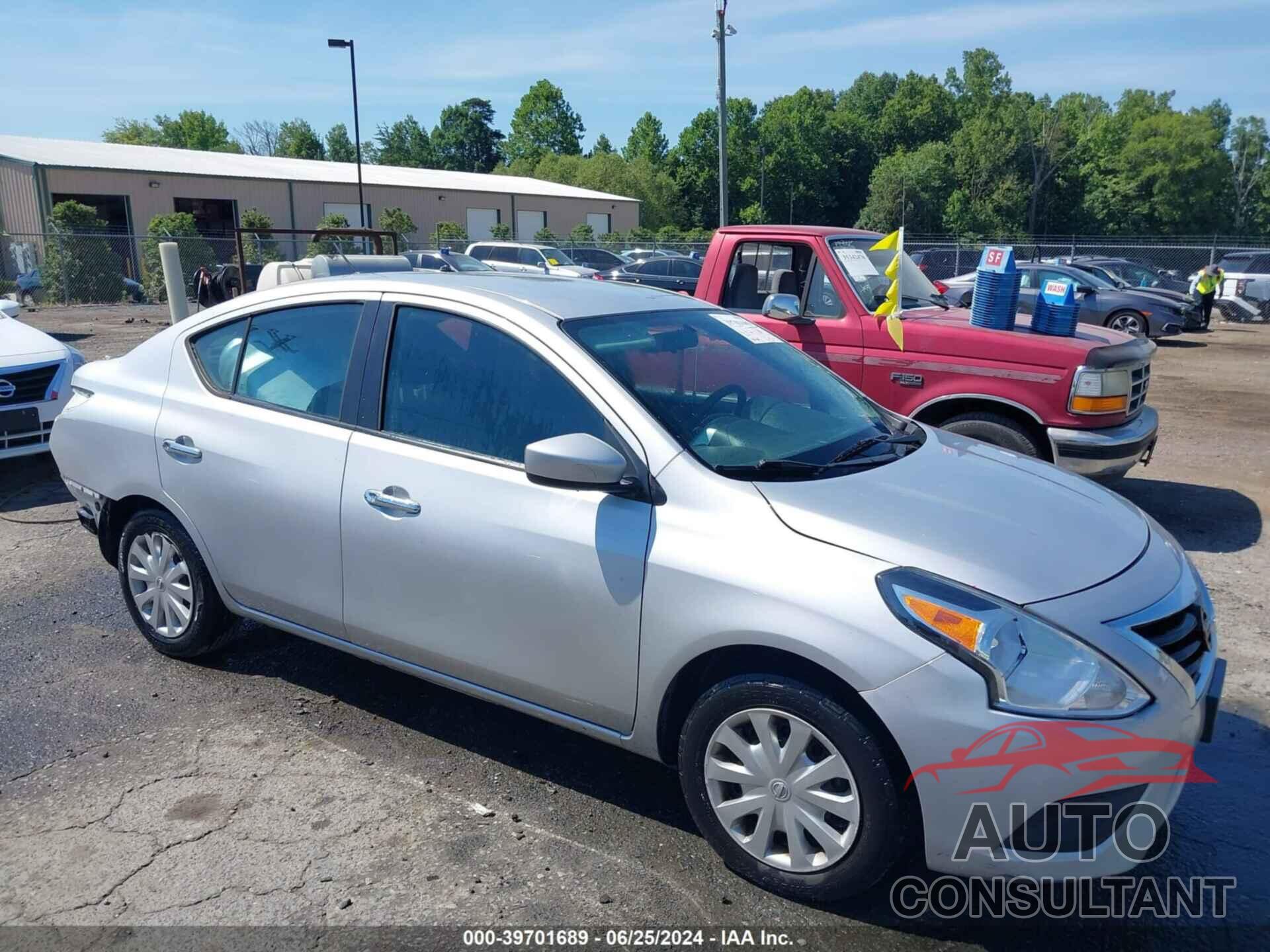 NISSAN VERSA 2017 - 3N1CN7AP8HK453373