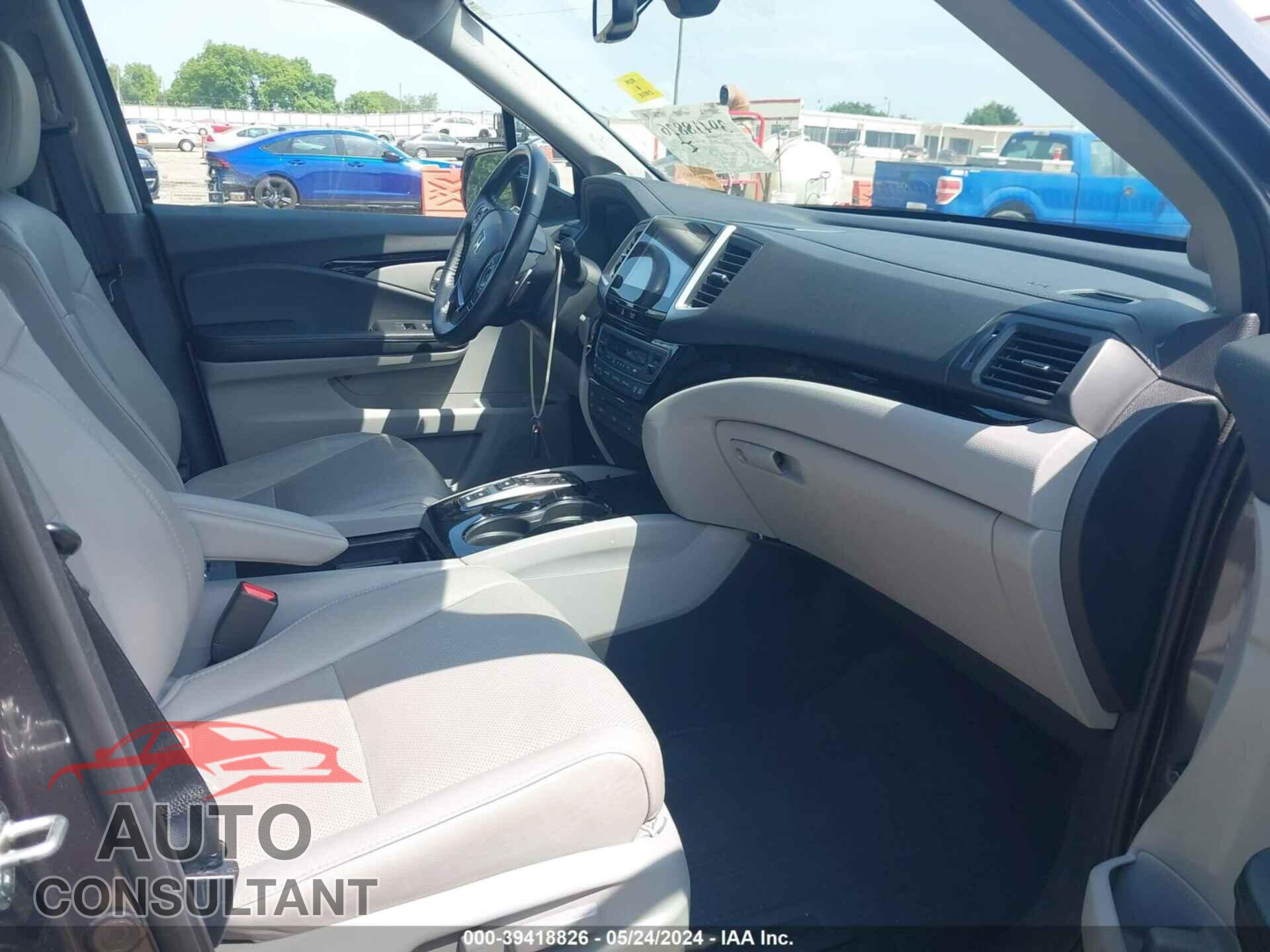 HONDA PILOT 2017 - 5FNYF6H03HB073370