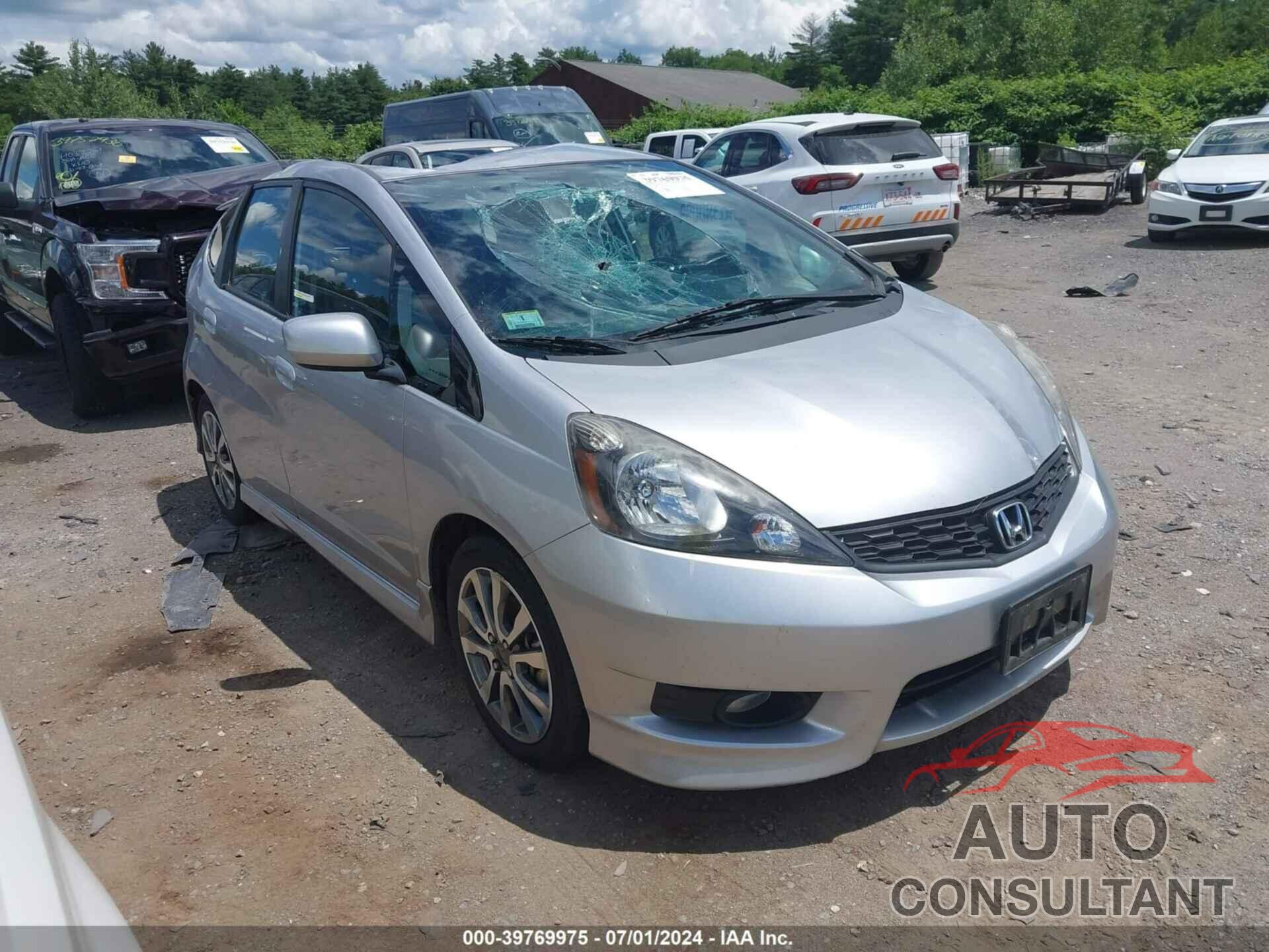 HONDA FIT 2013 - JHMGE8H52DC055440