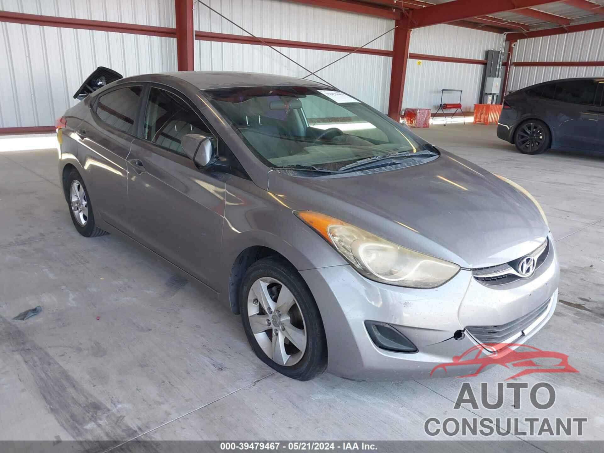 HYUNDAI ELANTRA 2011 - KMHDH4AE1BU101339
