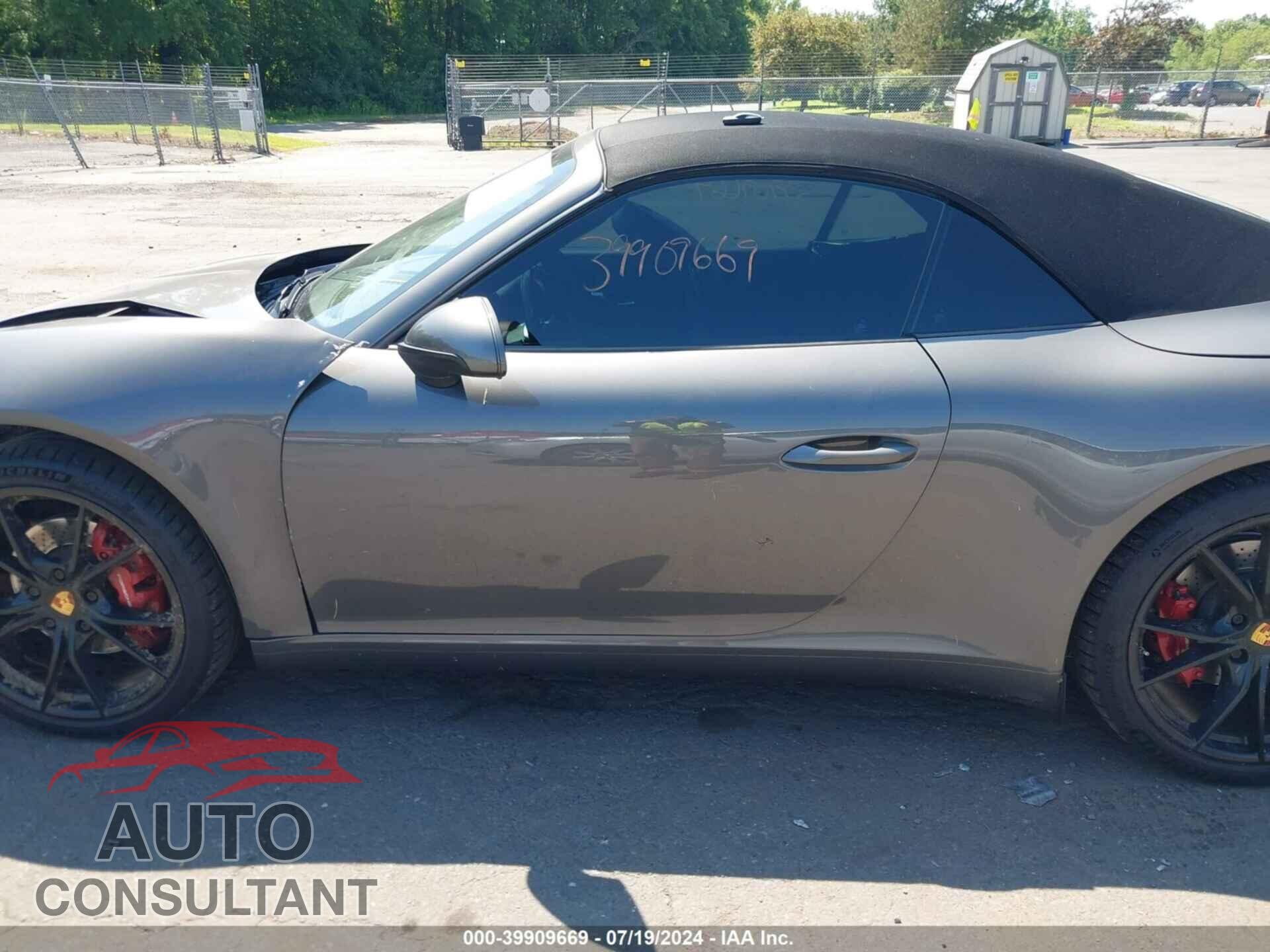 PORSCHE 911 2017 - WP0CA2A92HS142059