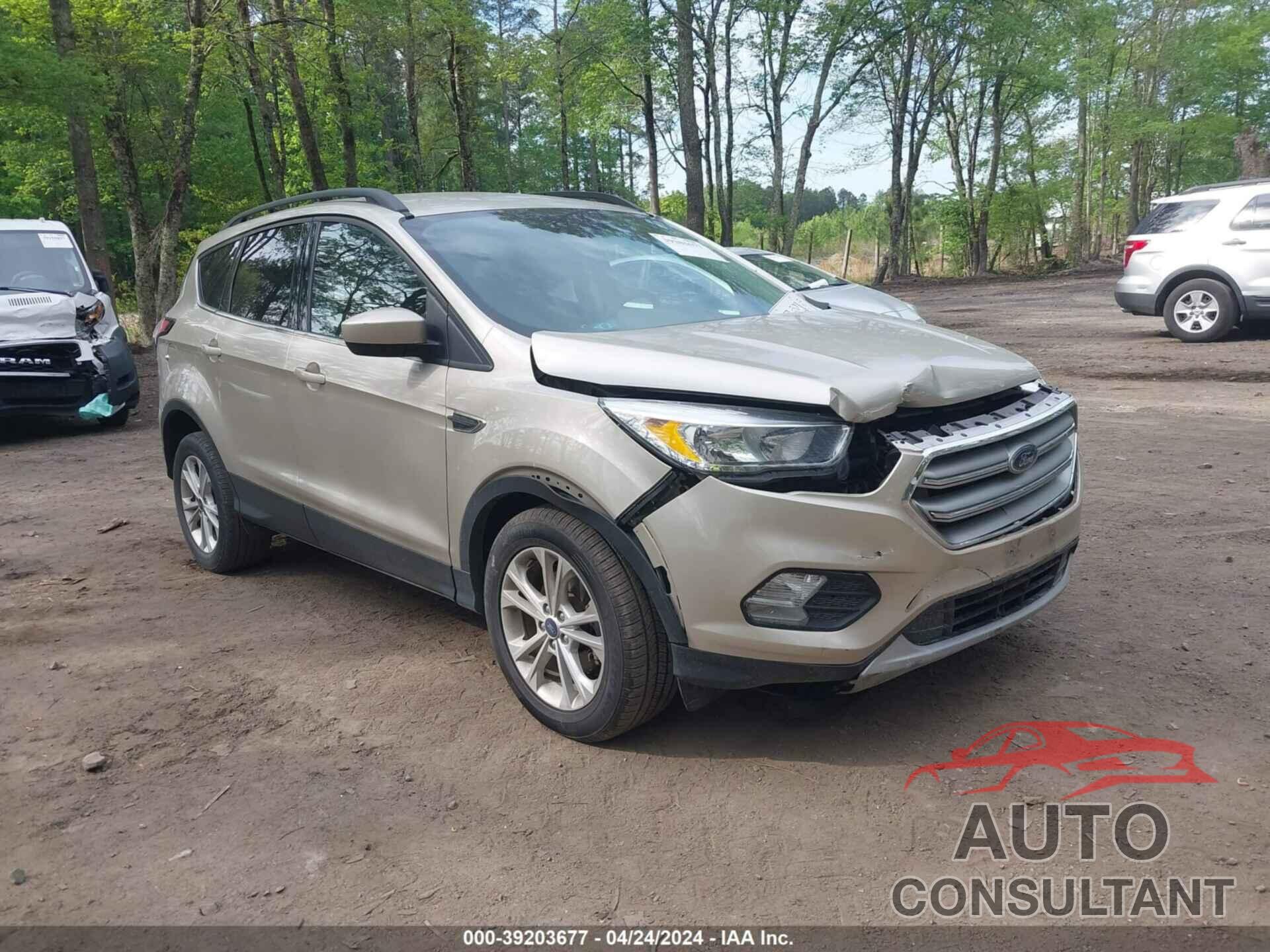 FORD ESCAPE 2017 - 1FMCU0GD2HUD33861