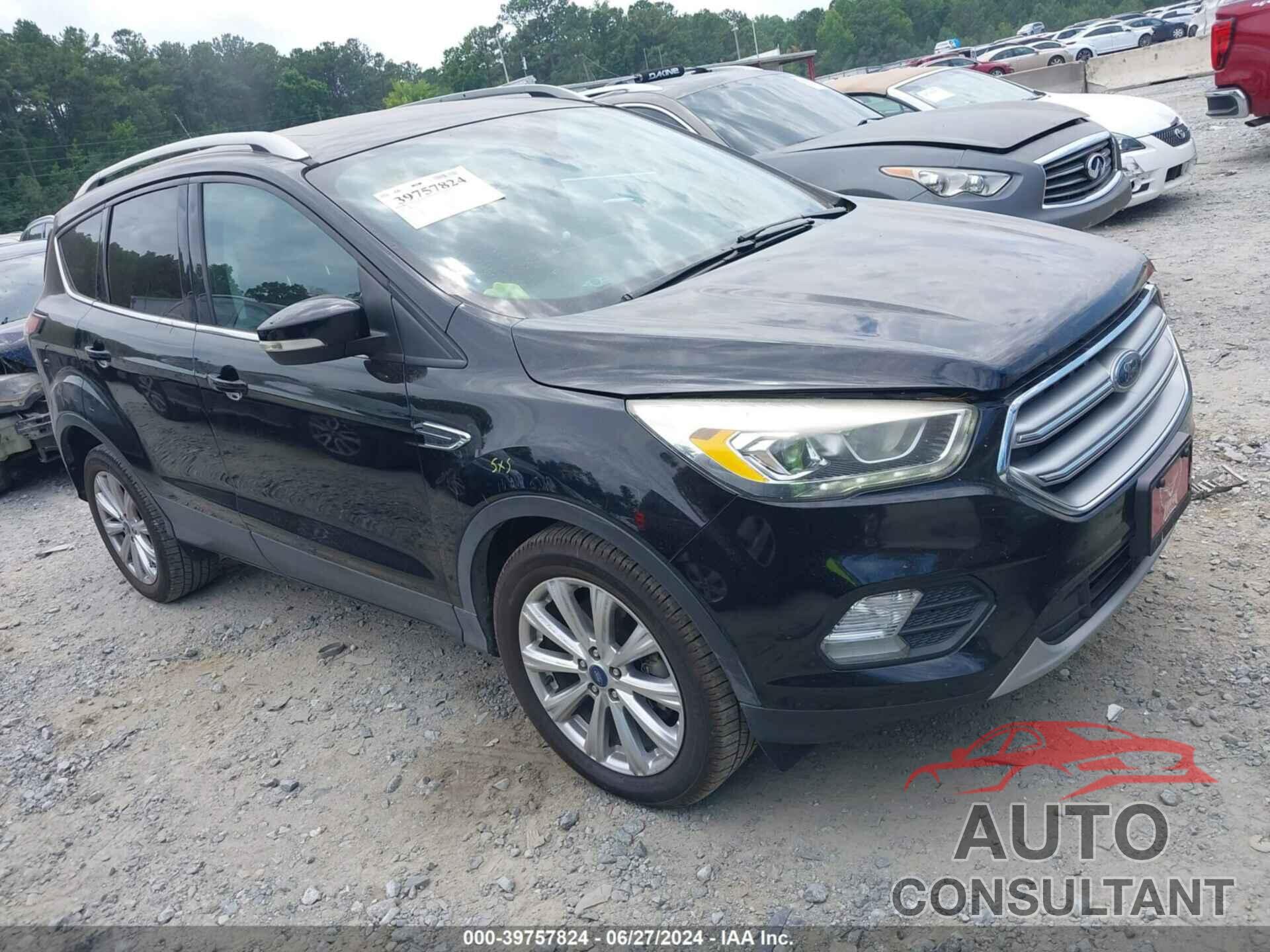 FORD ESCAPE 2017 - 1FMCU9J9XHUE18116