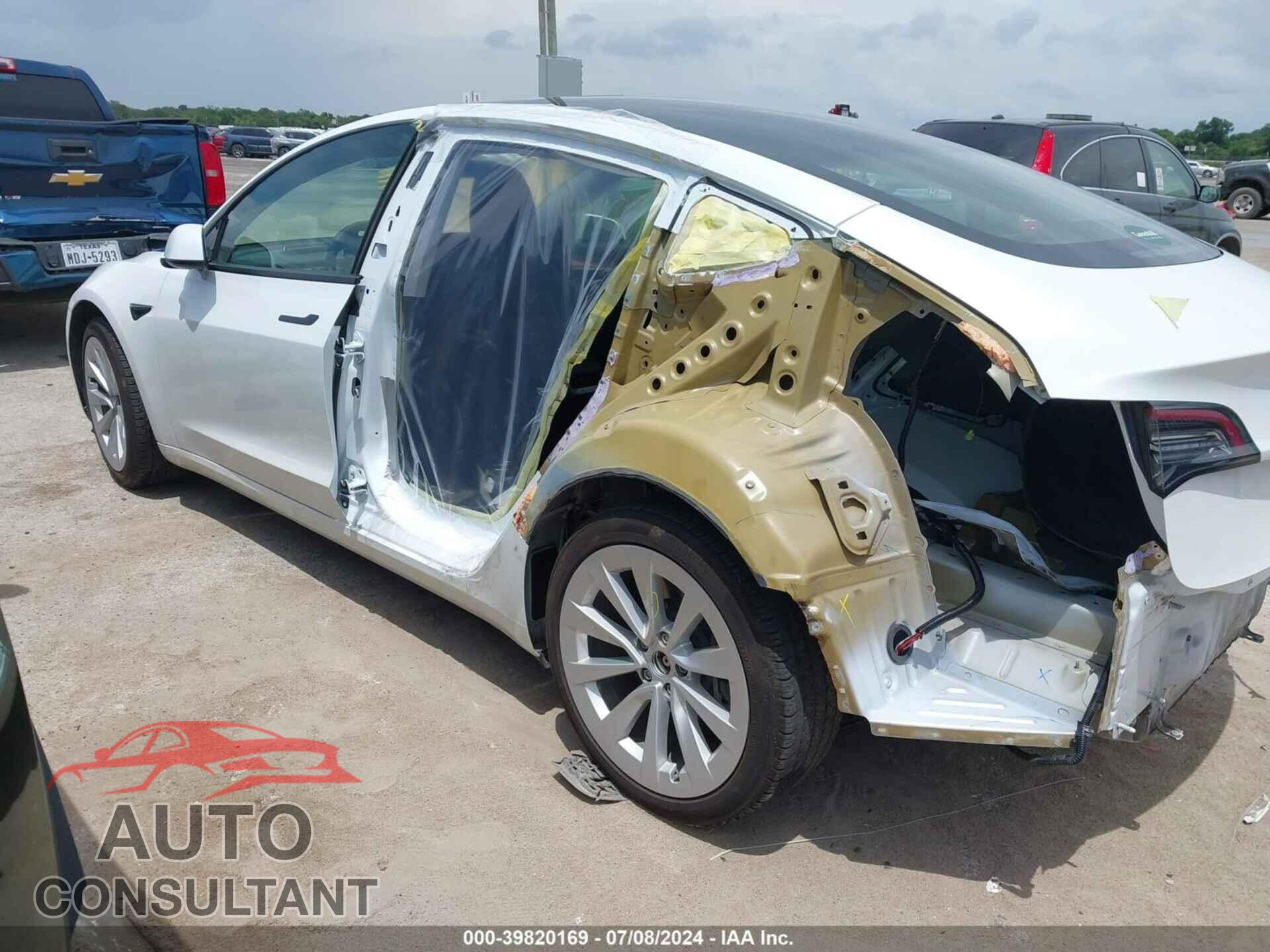 TESLA MODEL 3 2021 - 5YJ3E1EA6MF998409