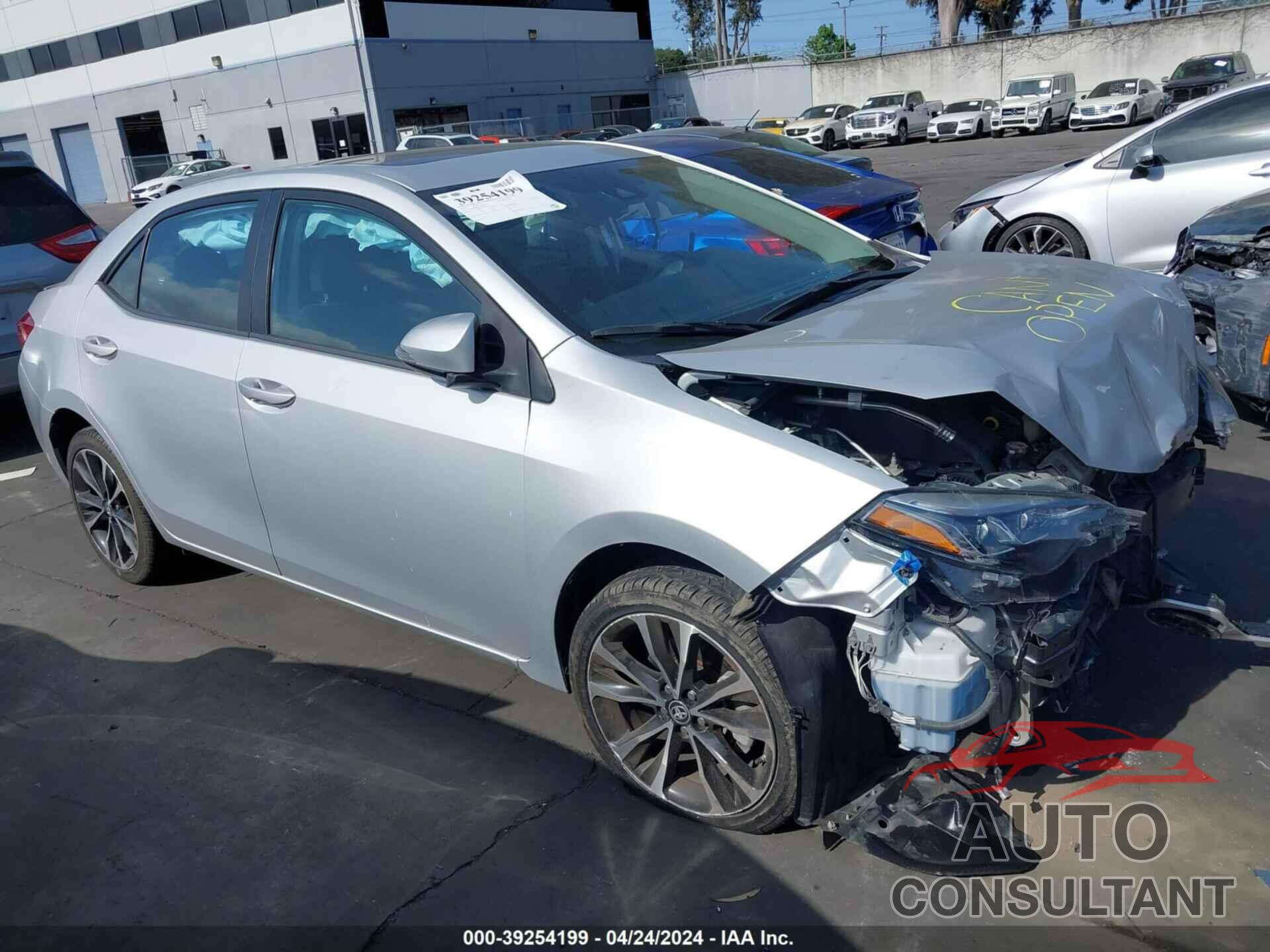 TOYOTA COROLLA 2018 - 5YFBURHE5JP801676