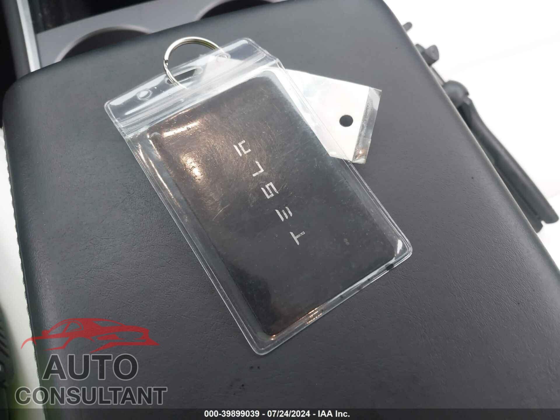 TESLA MODEL 3 2021 - 5YJ3E1EB2MF850377
