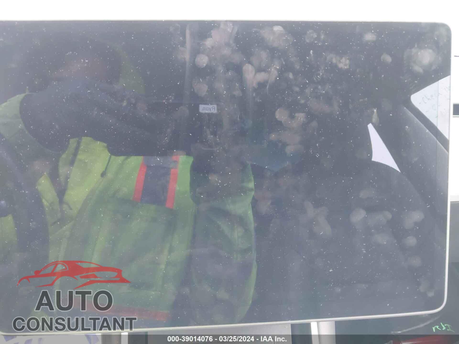 TESLA MODEL 3 2018 - 5YJ3E1EA1JF059986