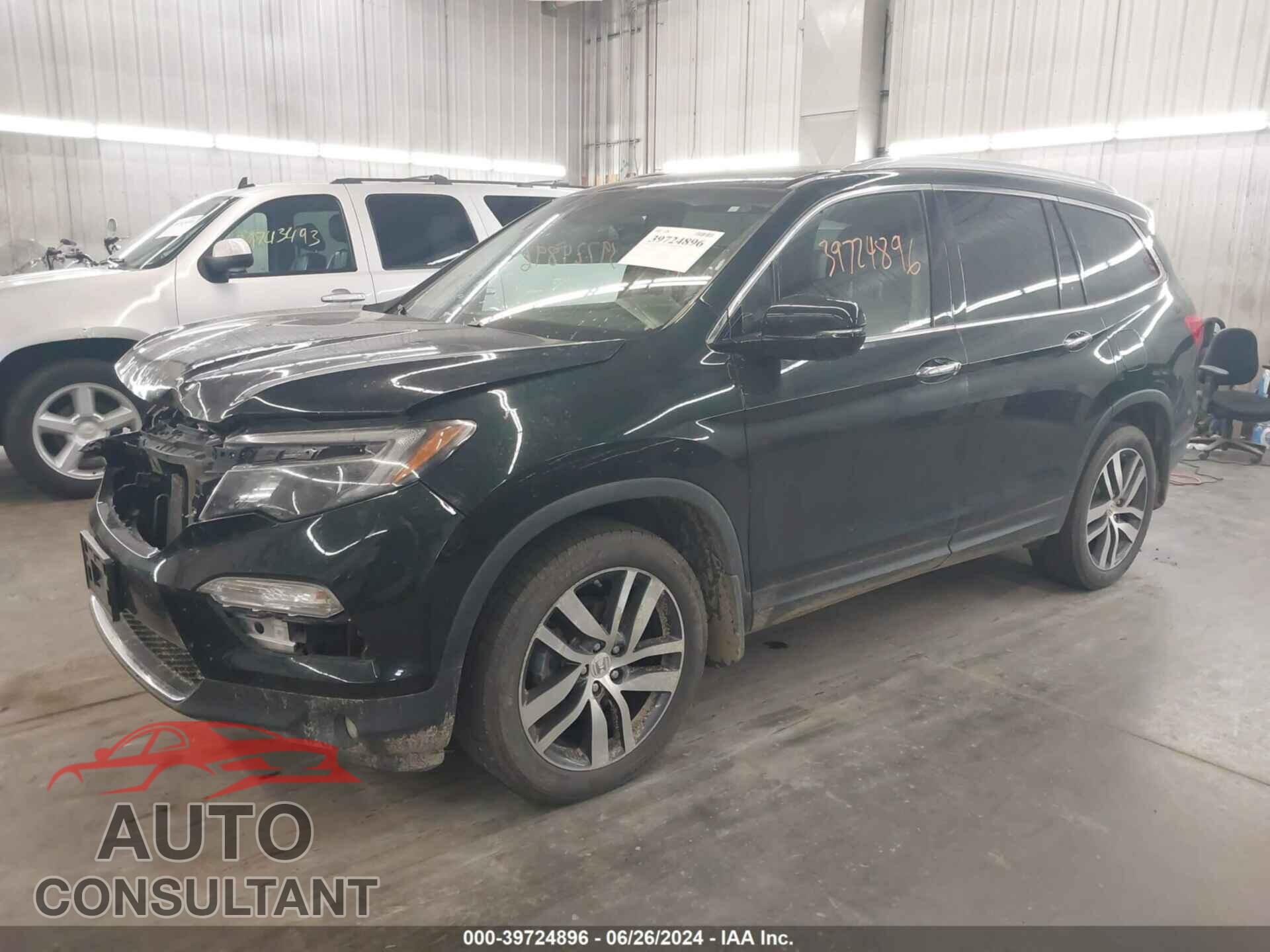 HONDA PILOT 2017 - 5FNYF6H99HB053722