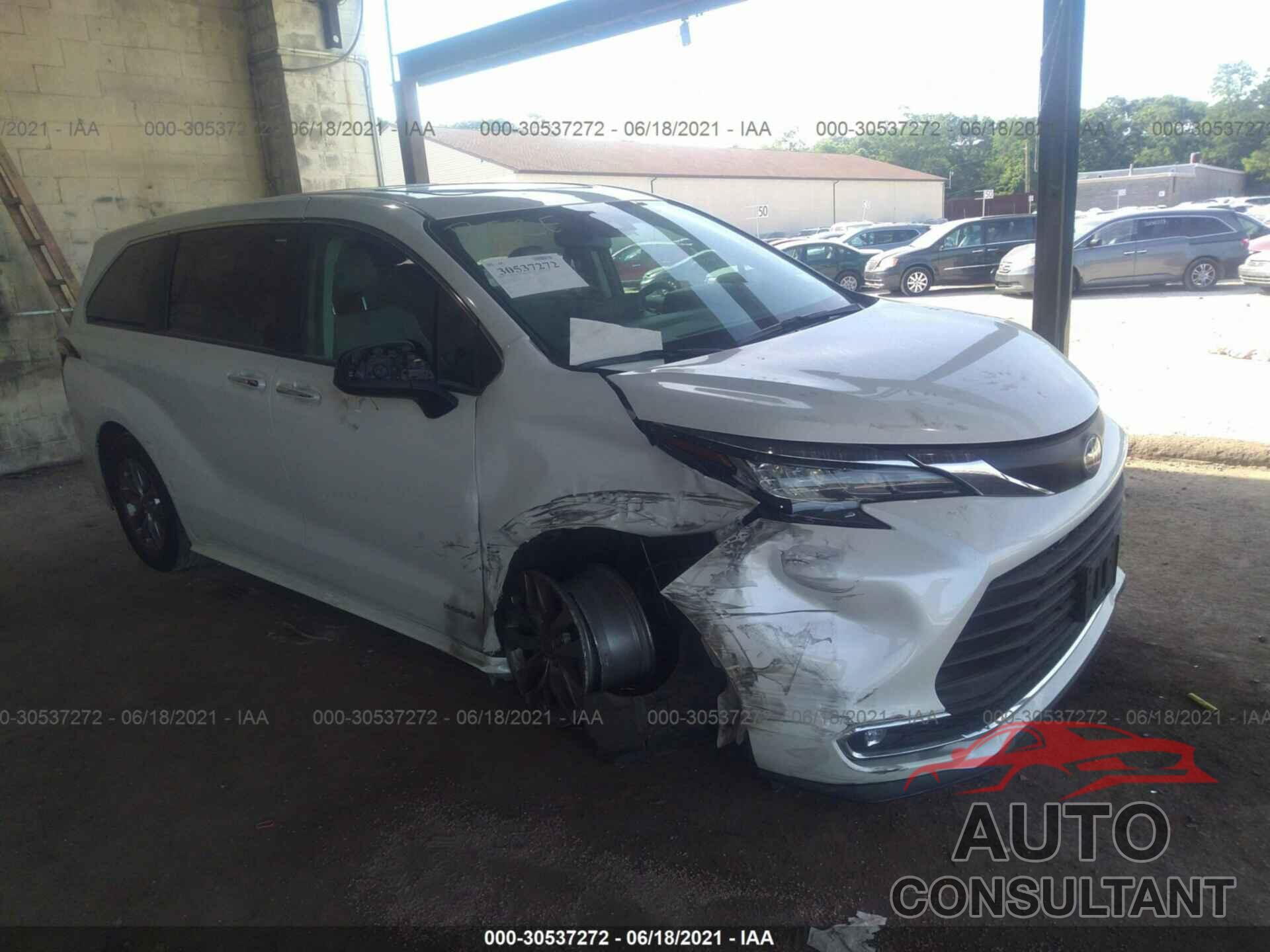 TOYOTA SIENNA 2021 - 5TDYRKEC6MS007321