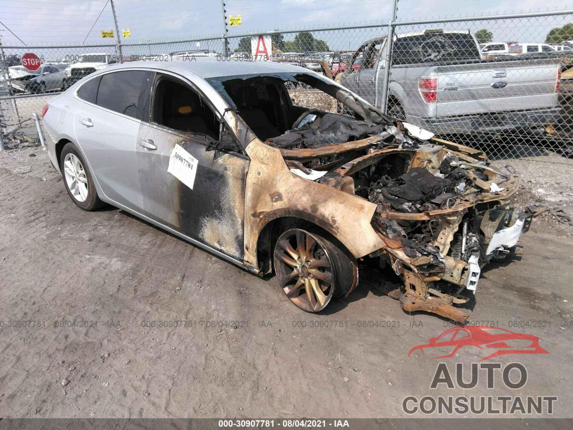 CHEVROLET MALIBU 2017 - 1G1ZE5ST8HF156687
