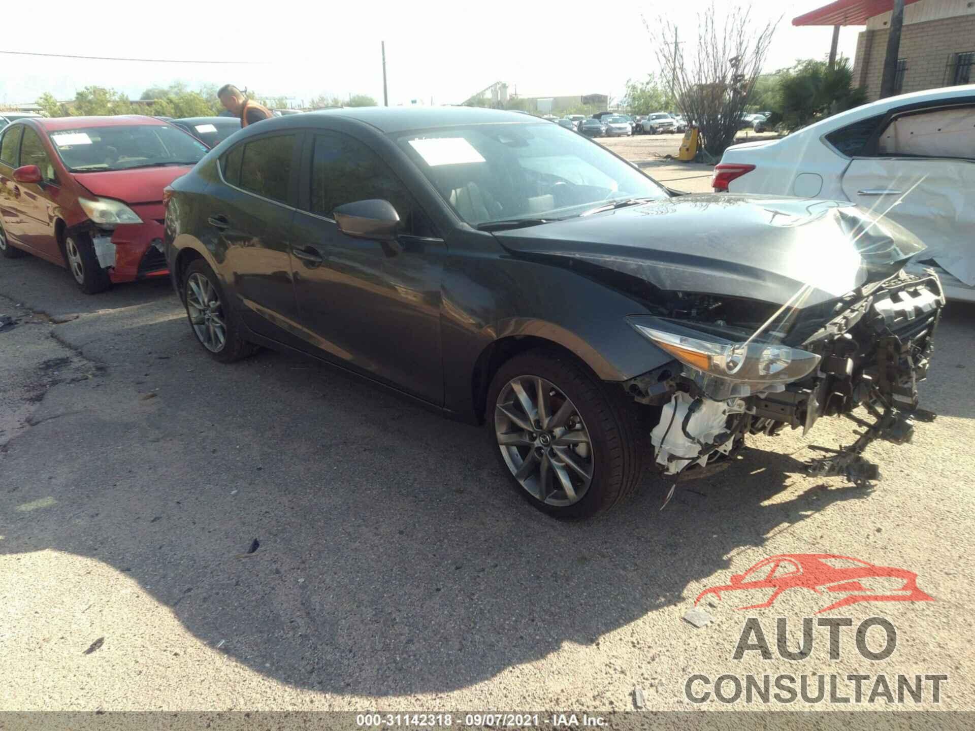 MAZDA MAZDA3 4-DOOR 2018 - 3MZBN1V35JM166688
