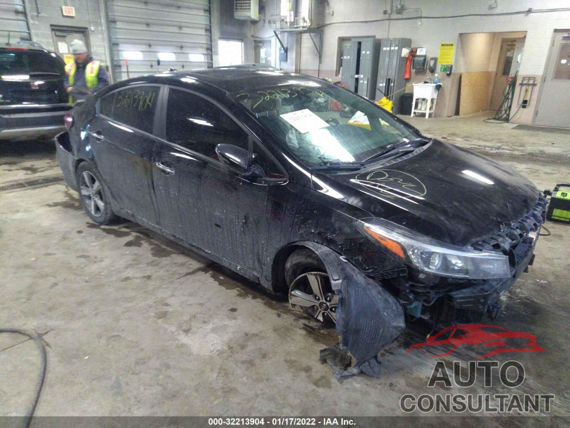 KIA FORTE 2018 - 3KPFL4A74JE245526