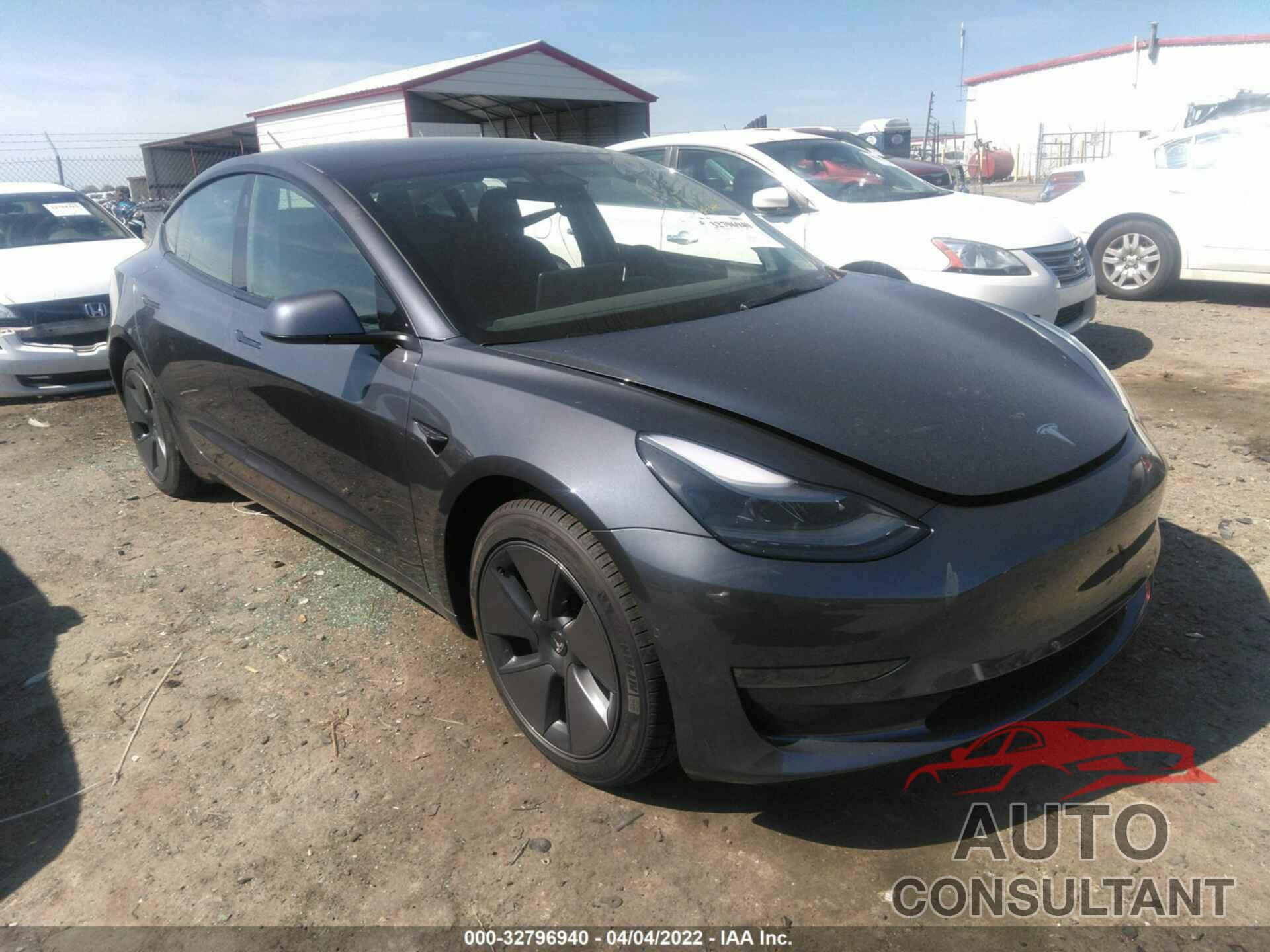 TESLA MODEL 3 2022 - 5YJ3E1EA4NF102724
