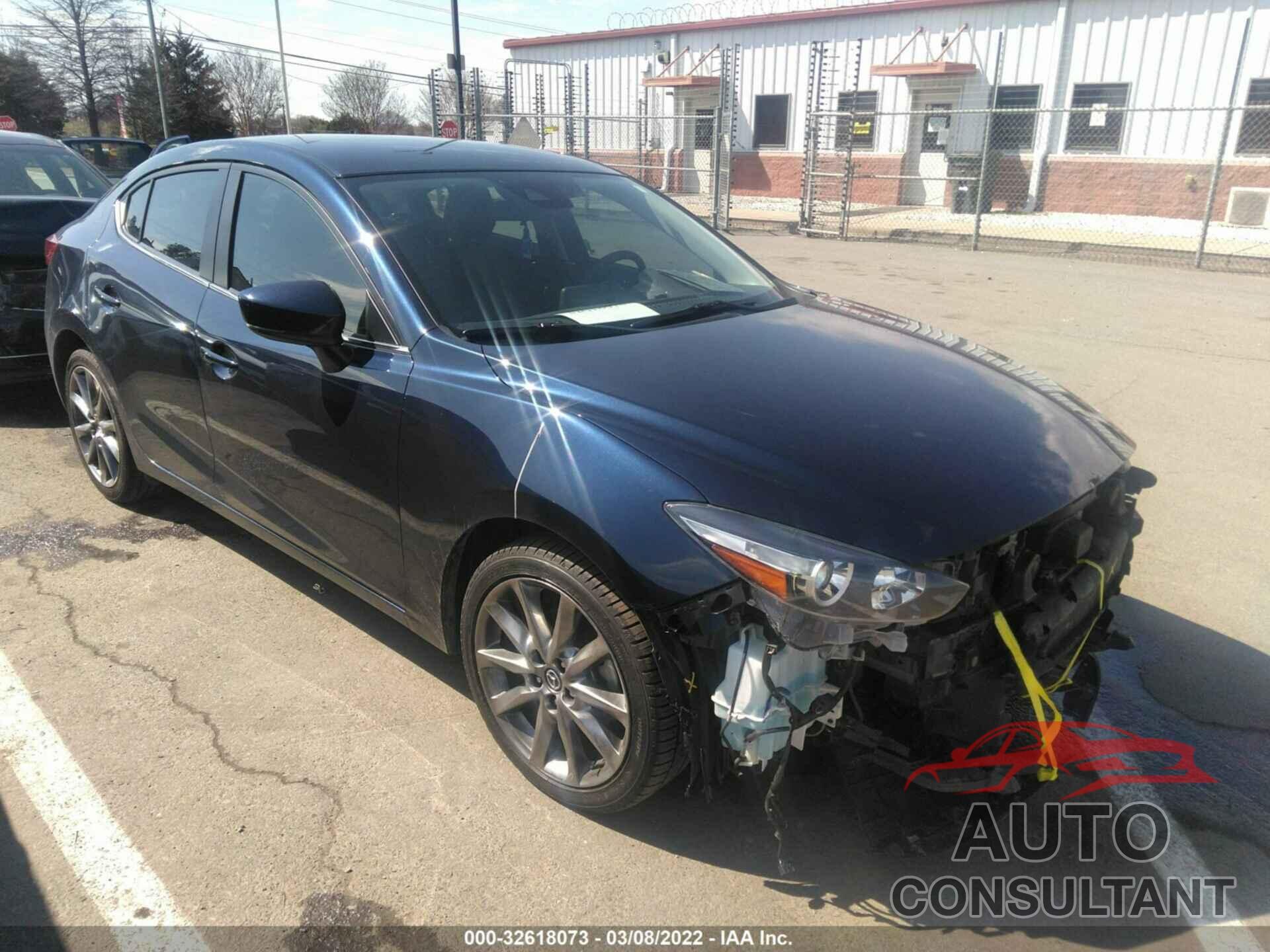 MAZDA MAZDA3 4-DOOR 2018 - 3MZBN1V32JM250130