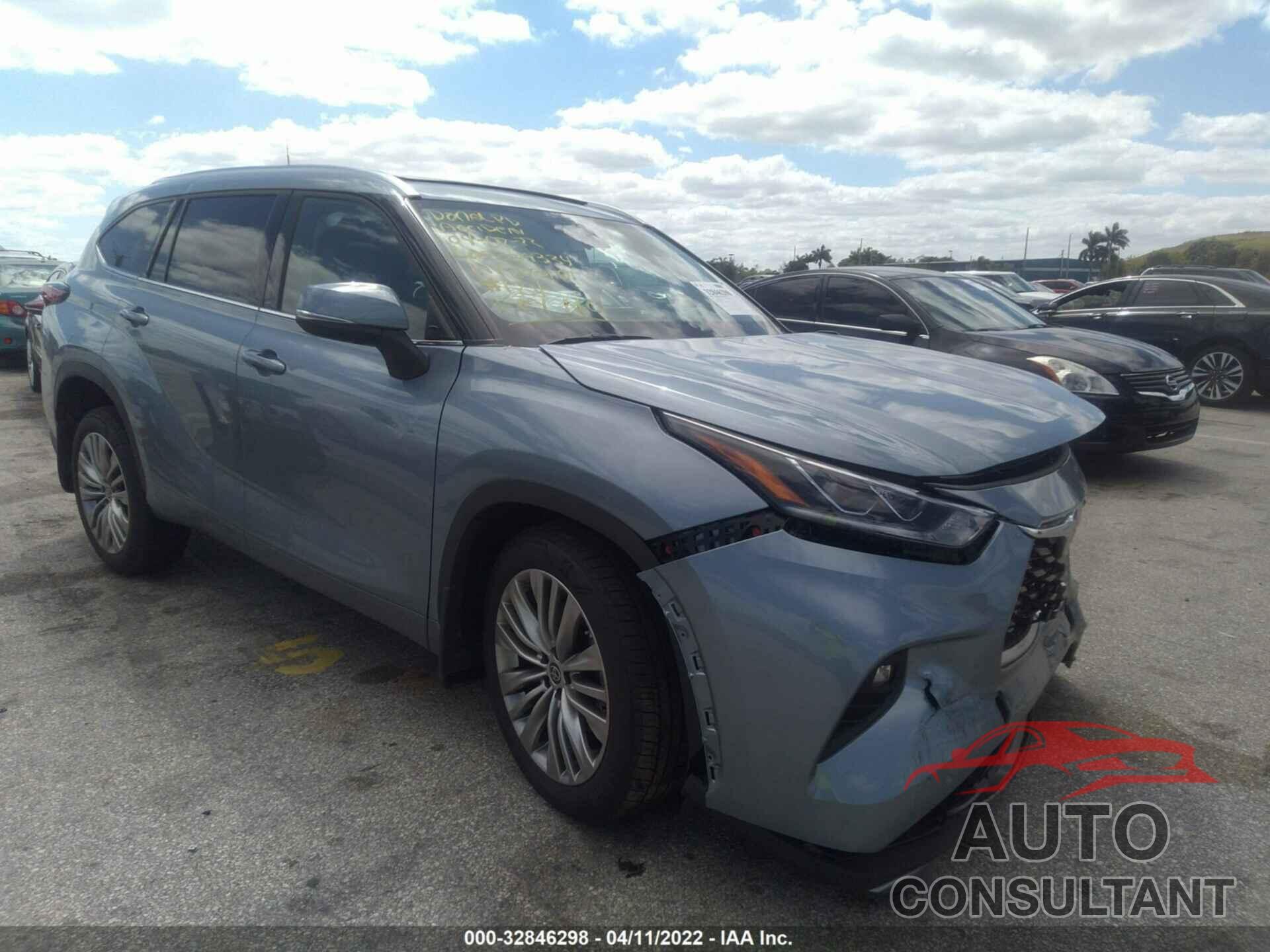 TOYOTA HIGHLANDER 2022 - 5TDFZRBH6NS188583