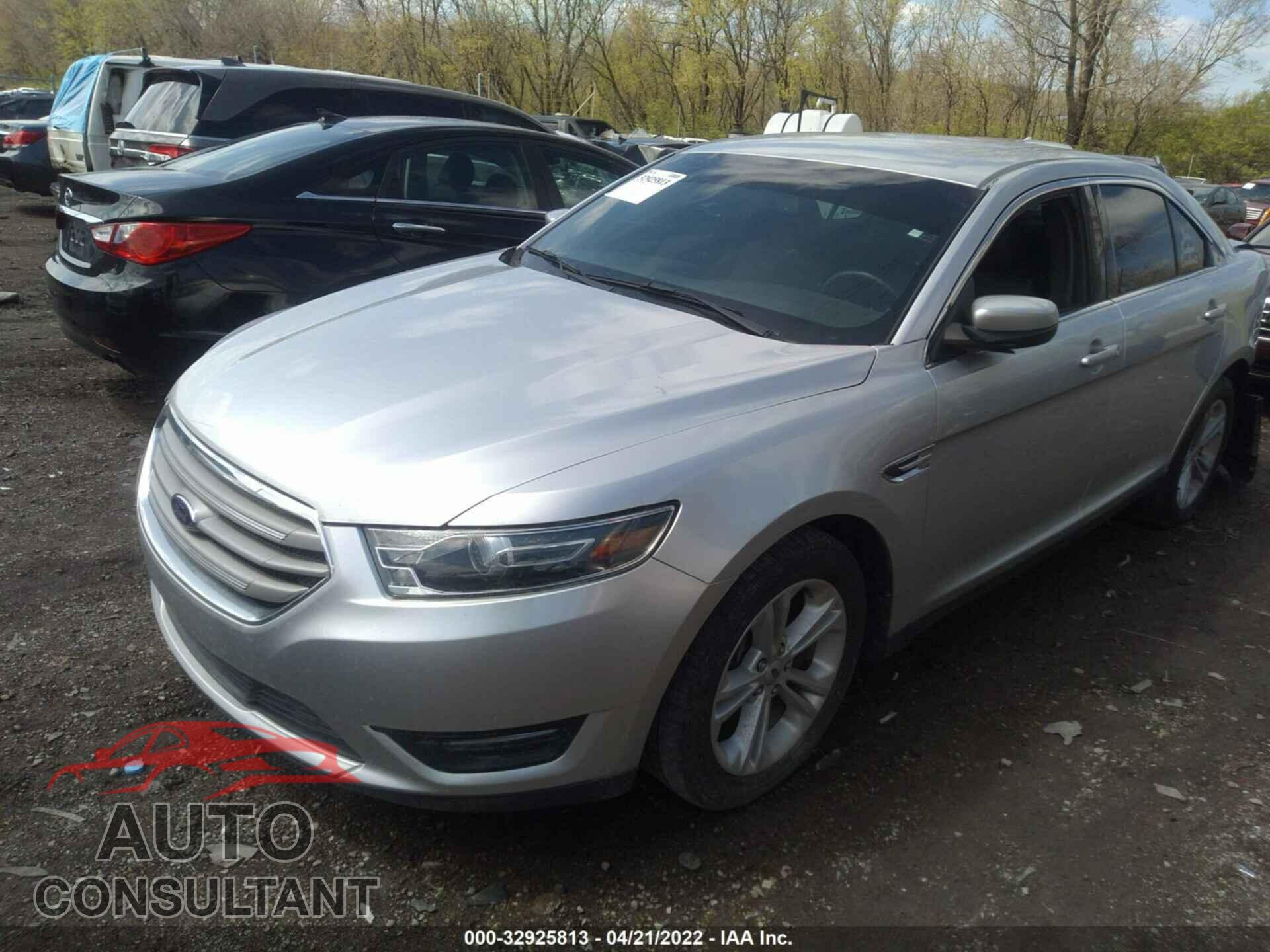 FORD TAURUS 2017 - 1FAHP2E81HG118446