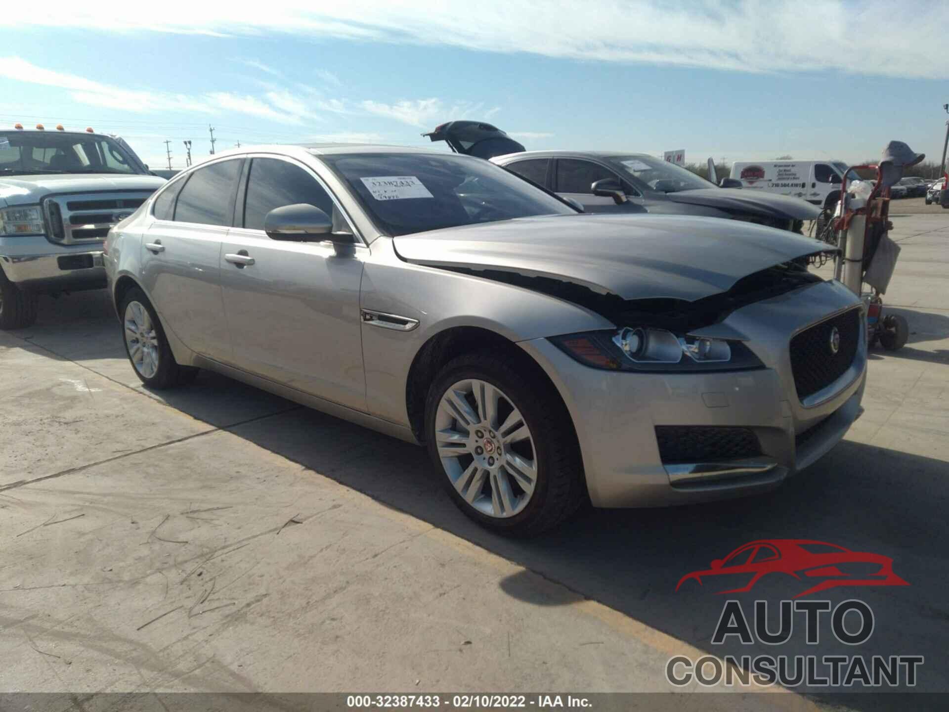 JAGUAR XF 2017 - SAJBD4BV2HCY32870