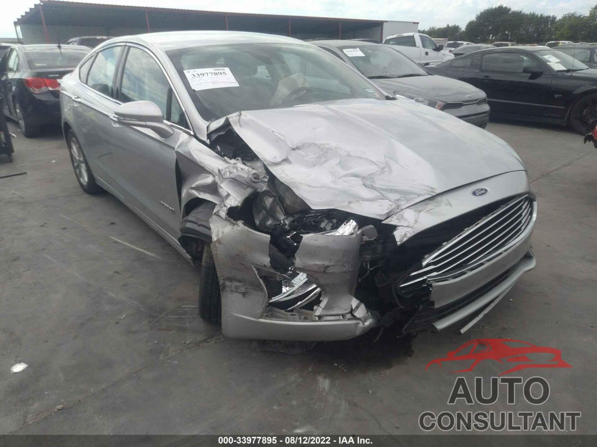 FORD FUSION HYBRID 2019 - 3FA6P0MU3KR116272