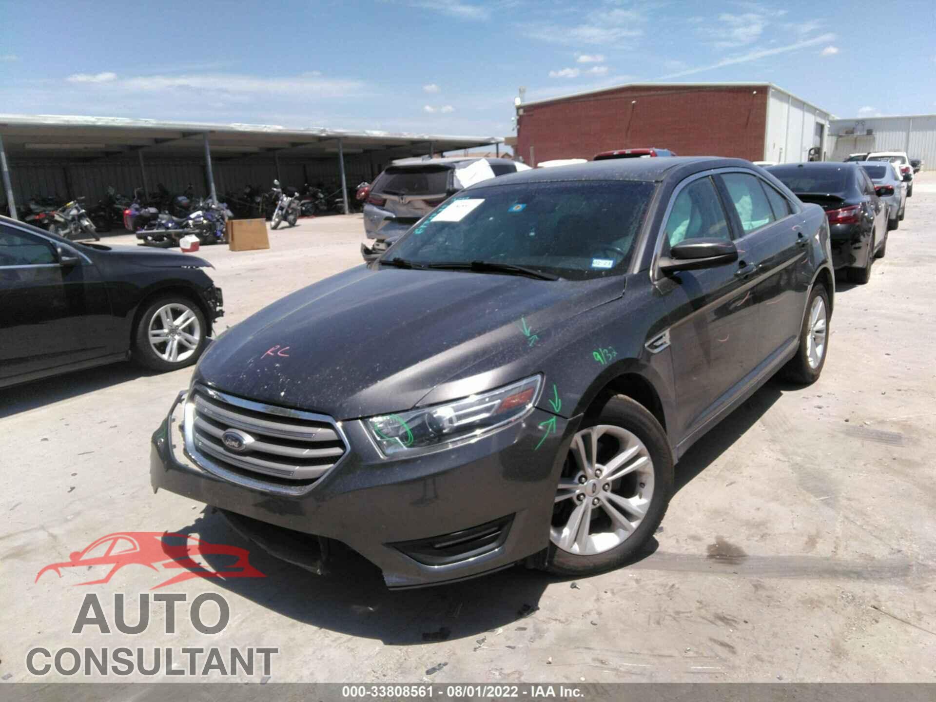 FORD TAURUS 2017 - 1FAHP2E85HG132060