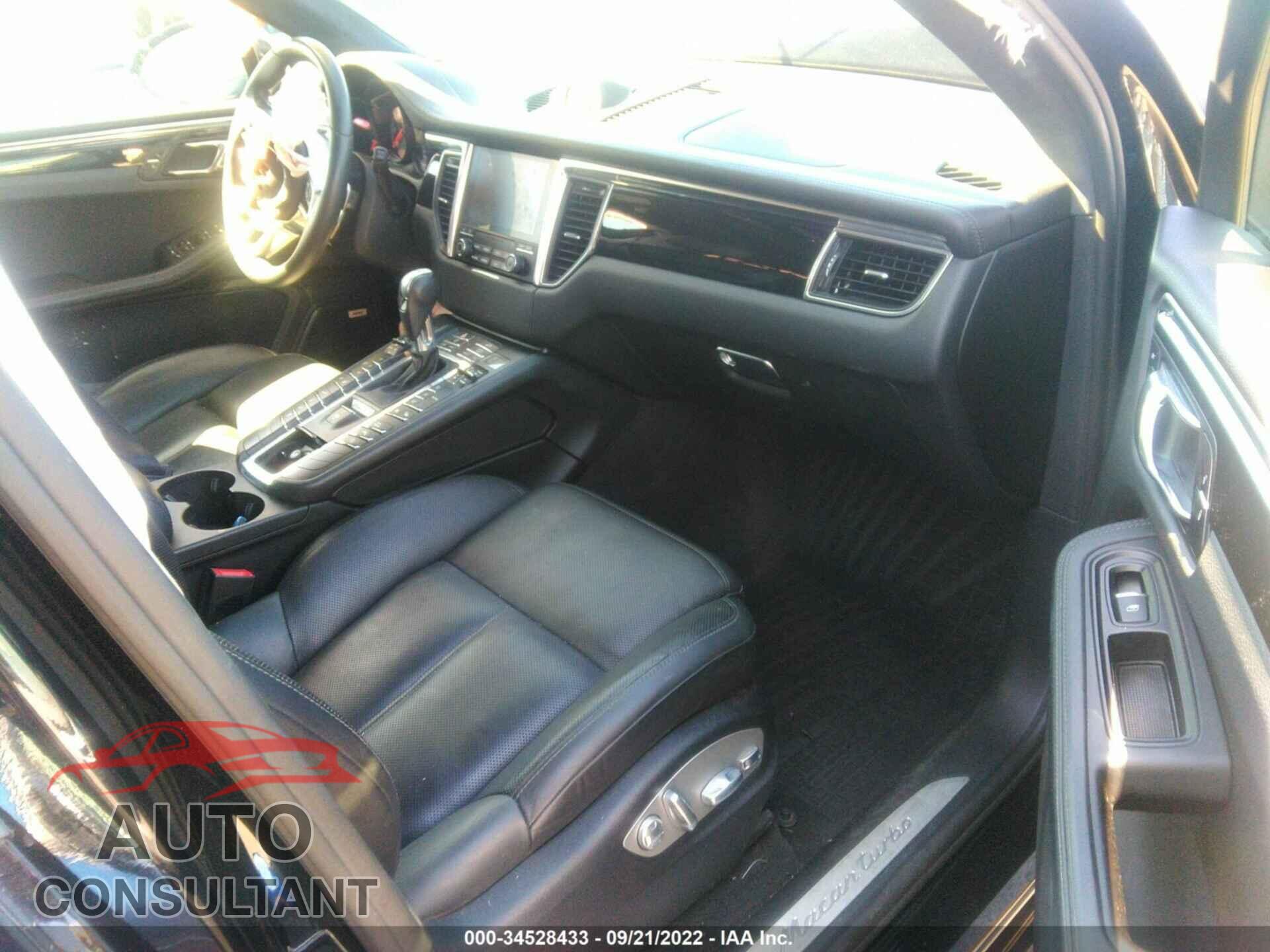 PORSCHE MACAN 2017 - WP1AF2A52HLB61581