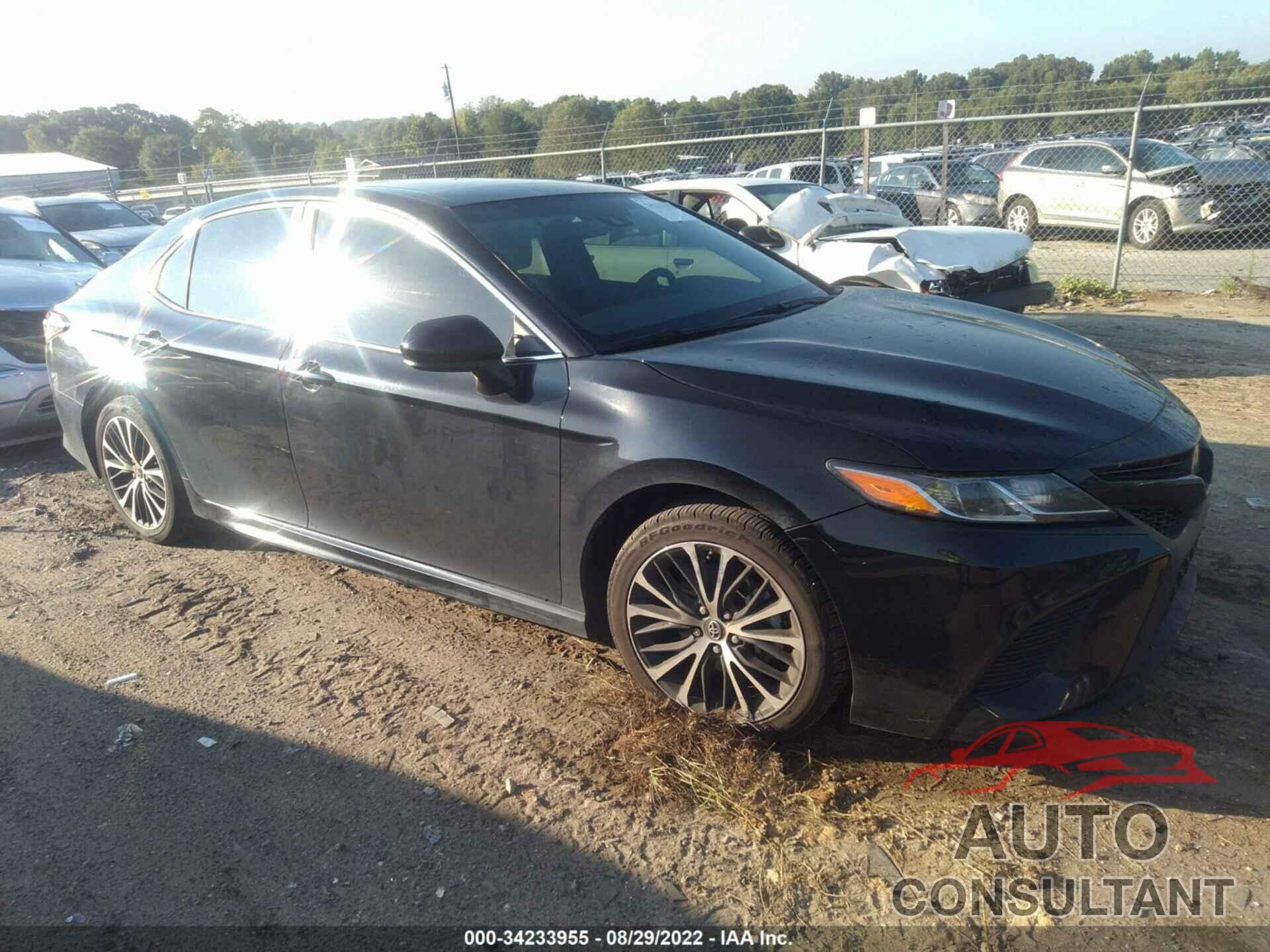 TOYOTA CAMRY 2018 - 4T1B11HKXJU536719