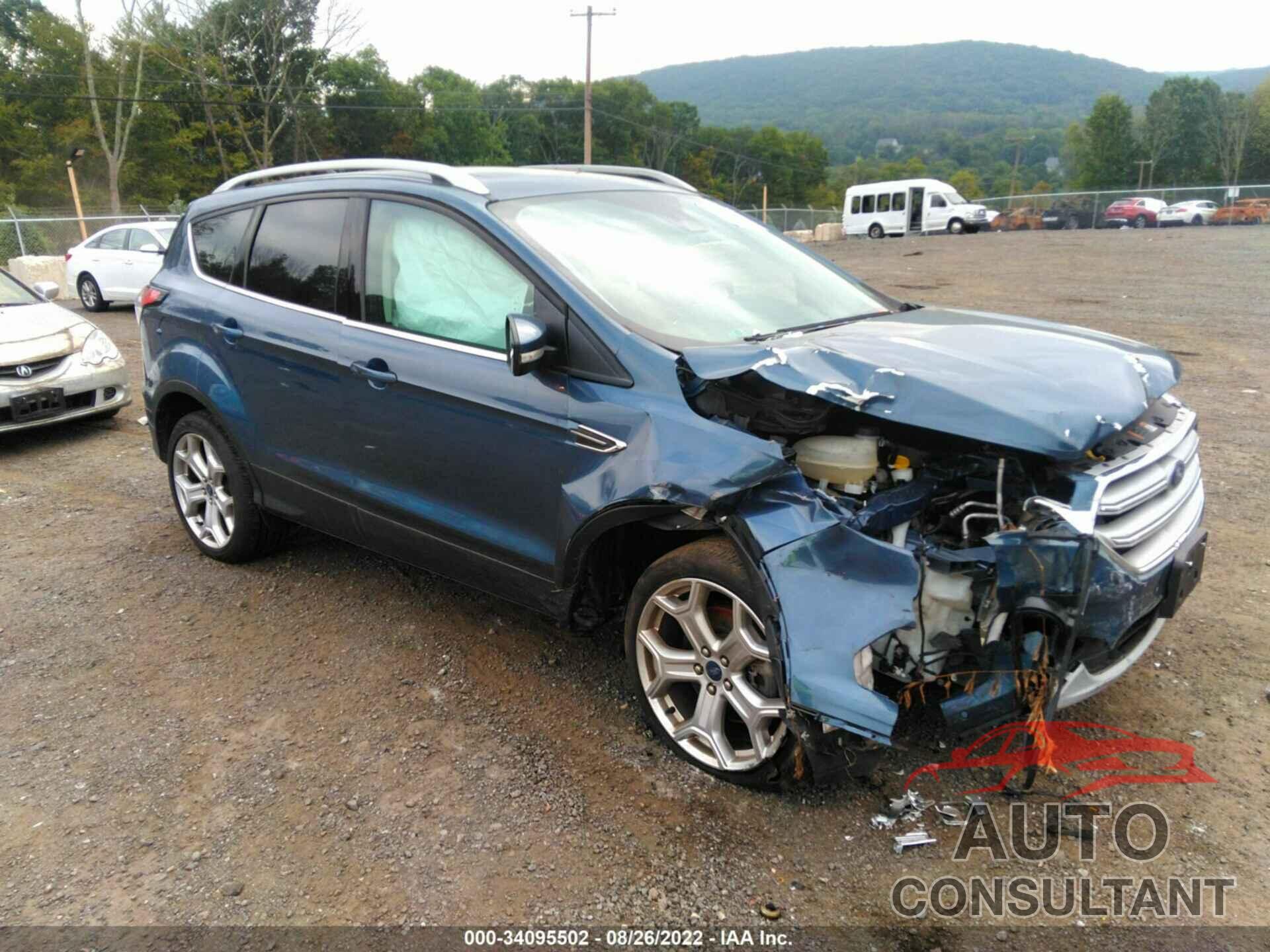 FORD ESCAPE 2018 - 1FMCU9J96JUC54384