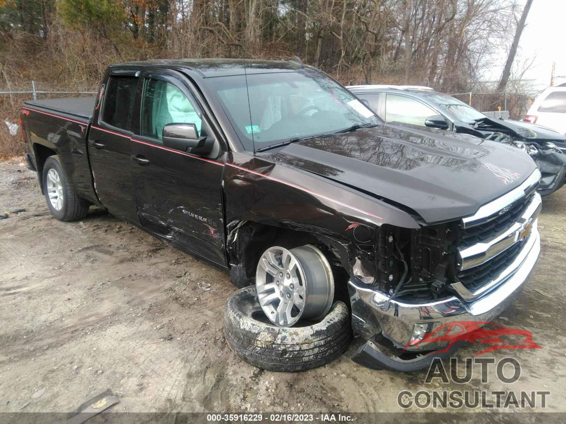 CHEVROLET SILVERADO 1500 2018 - 1GCVKREC8JZ257394