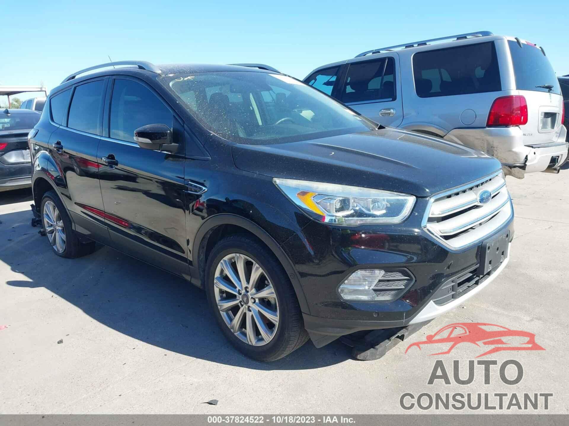 FORD ESCAPE 2018 - 1FMCU9J97JUB54116