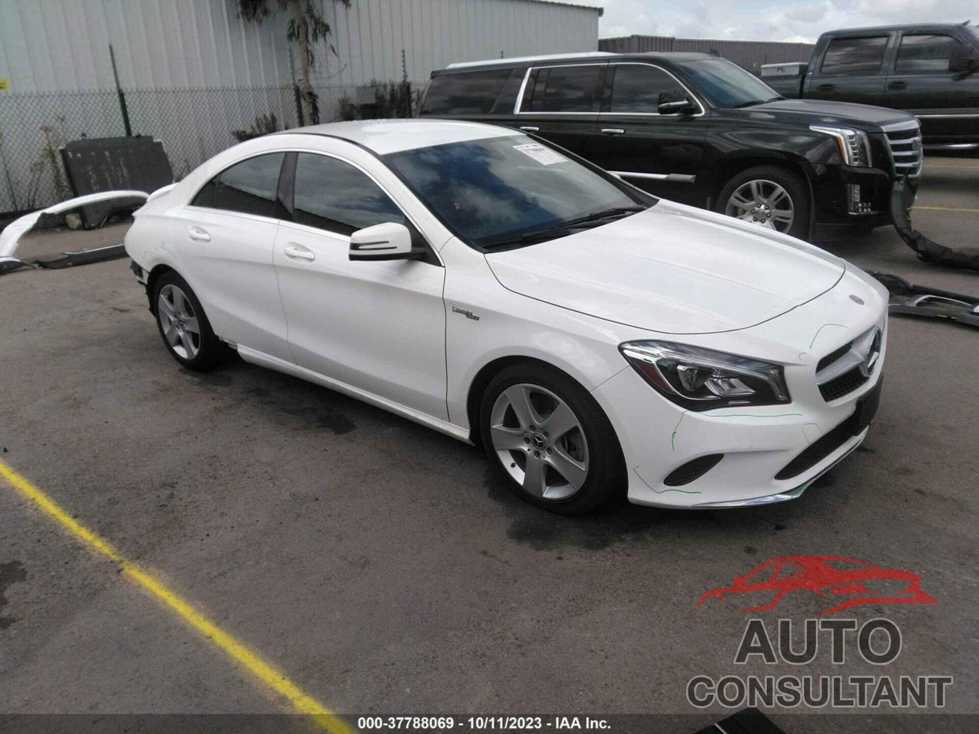 MERCEDES-BENZ CLA 2019 - WDDSJ4EB7KN742432