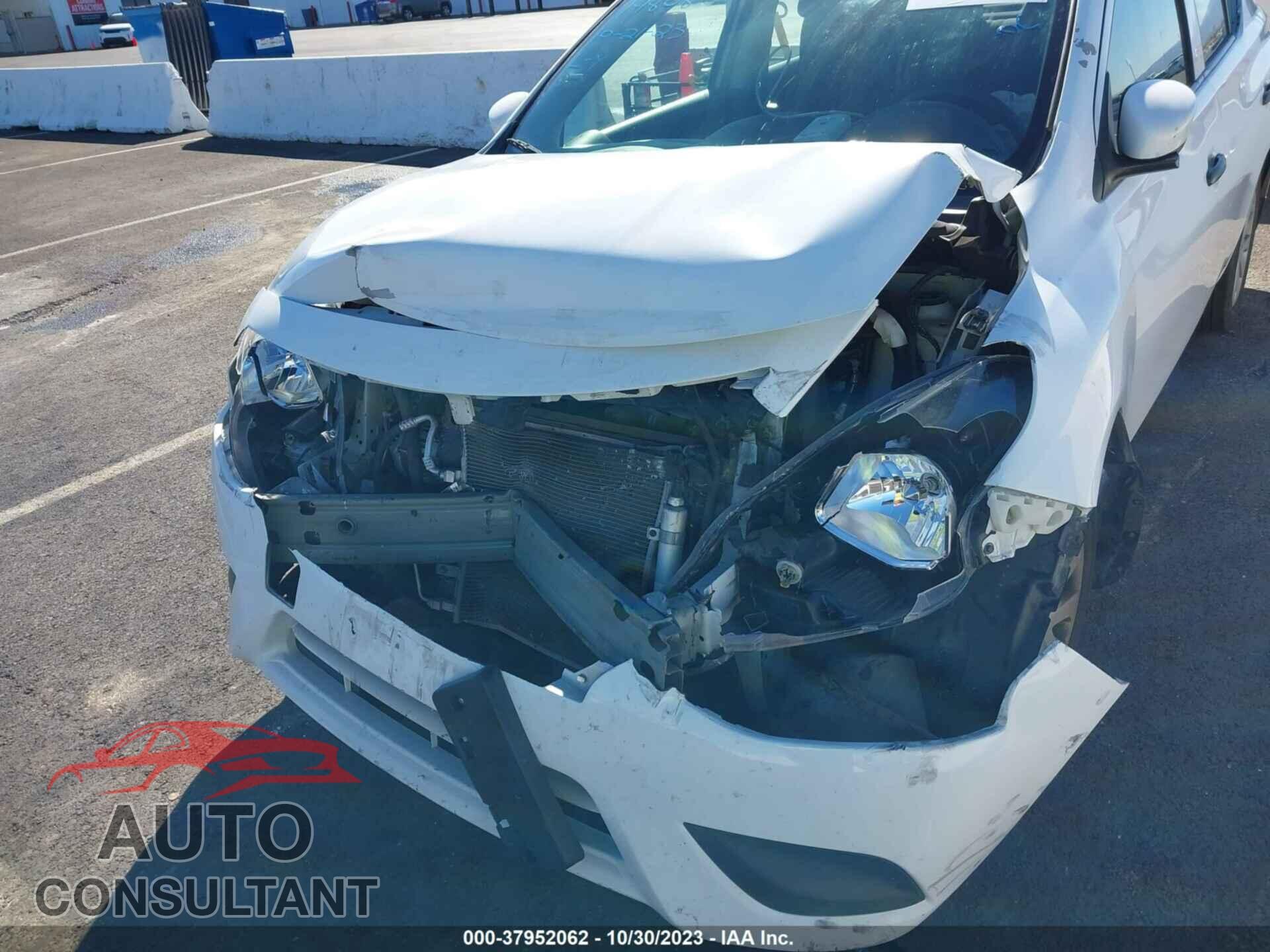 NISSAN VERSA 2017 - 3N1CN7AP1HL852359