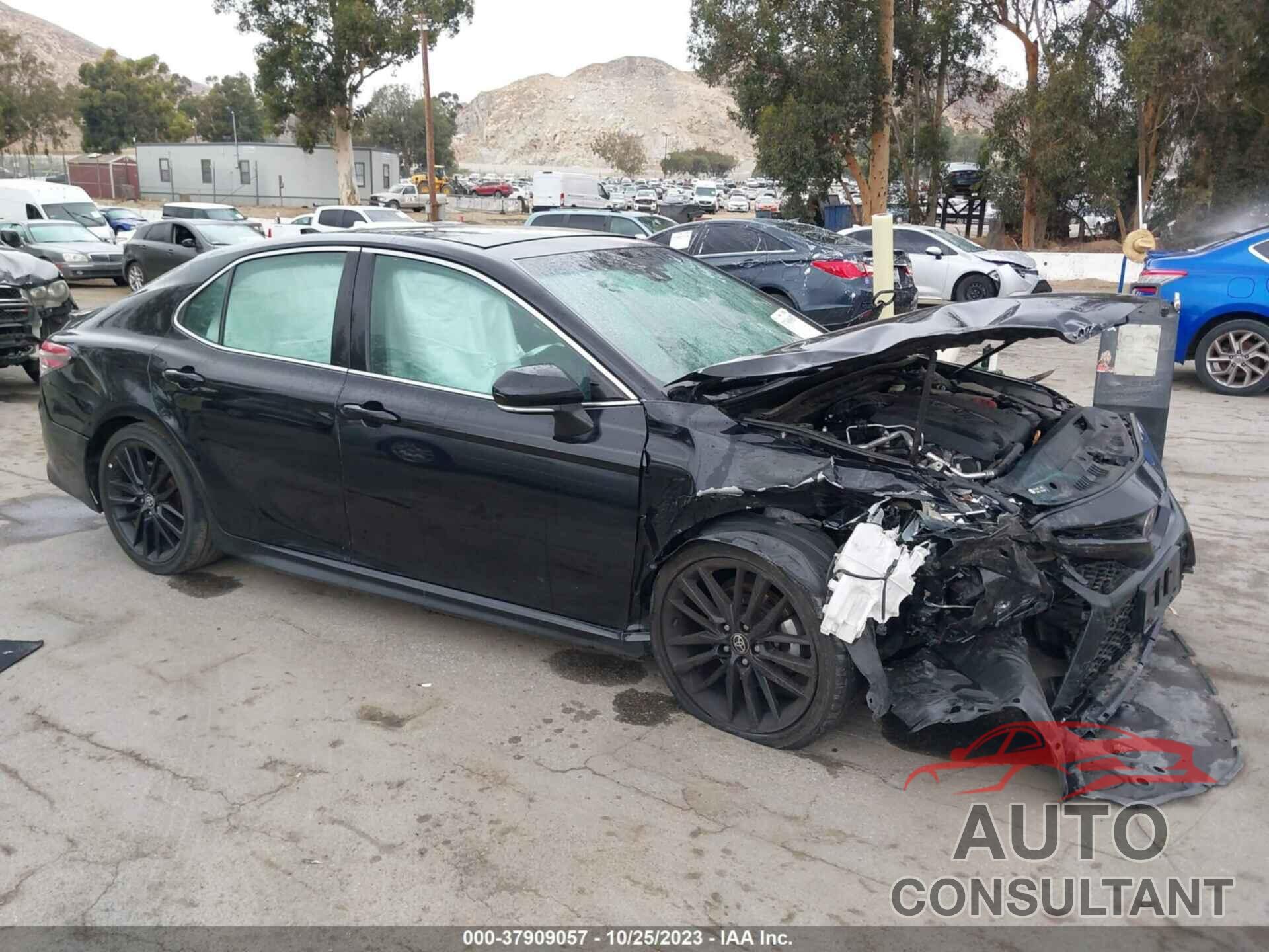TOYOTA CAMRY 2018 - 4T1BZ1HK9JU008095
